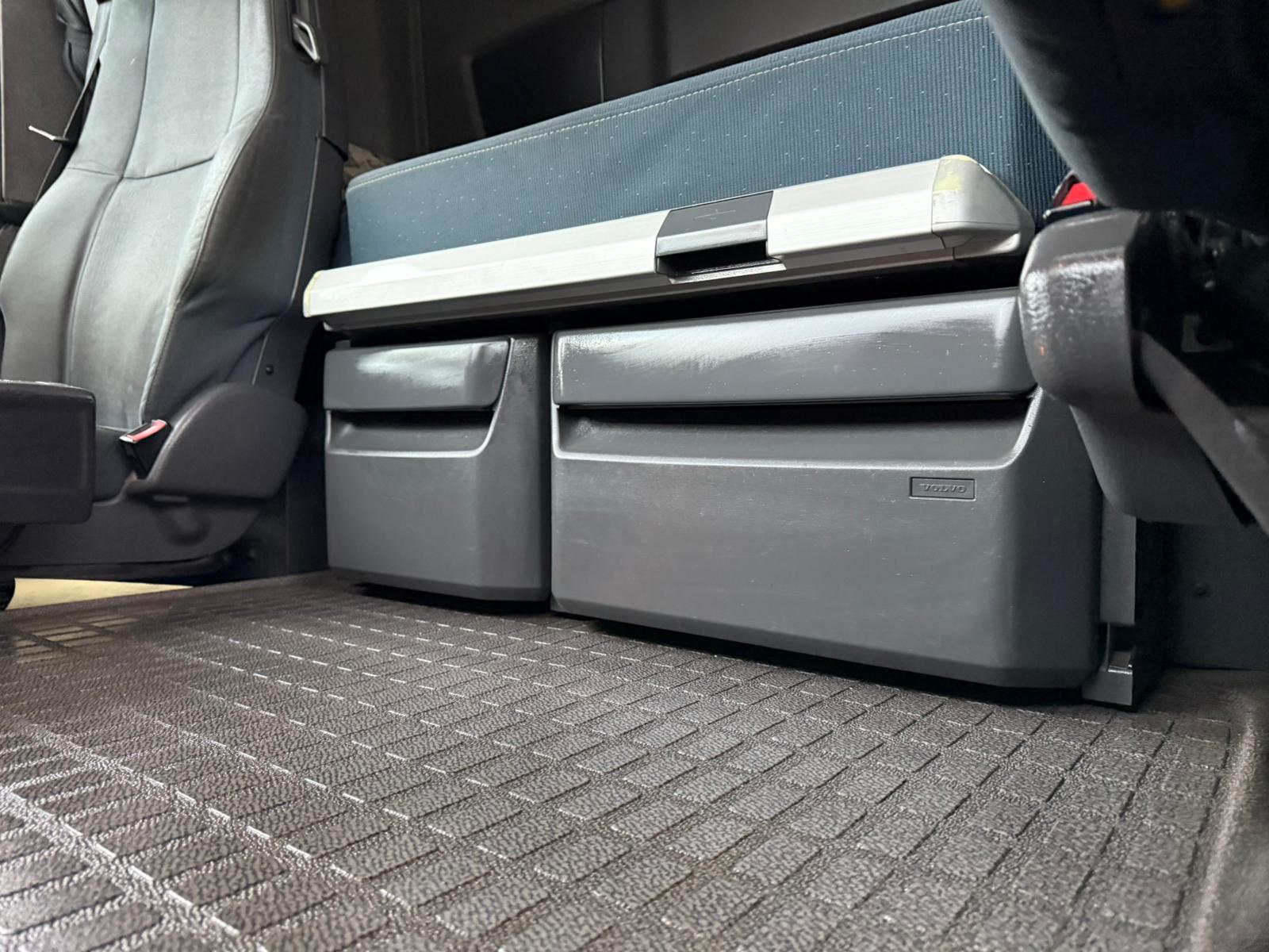 Eab9641f 52b2 4b87 Aac6 8f1af9658f45