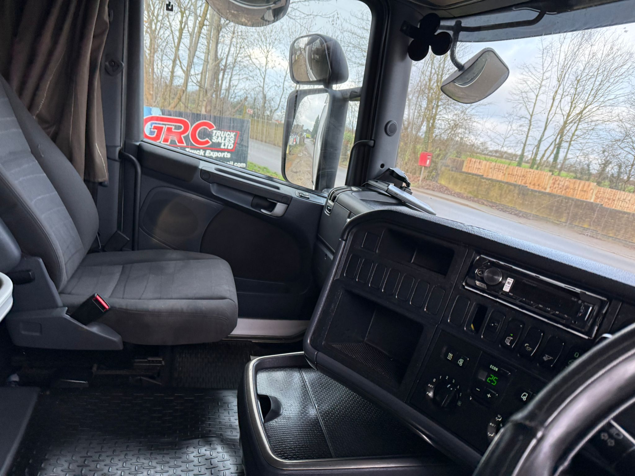 1122dd47 Ed0d 4665 B58d 4094a13e463e