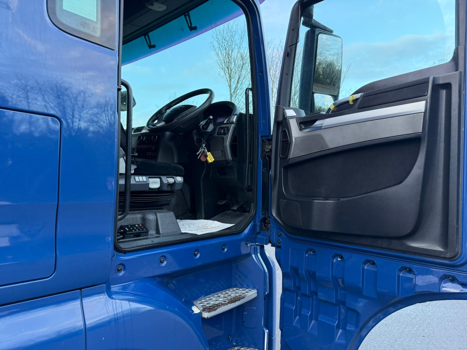 26fec985 43d1 400b 9360 C81cc456c457