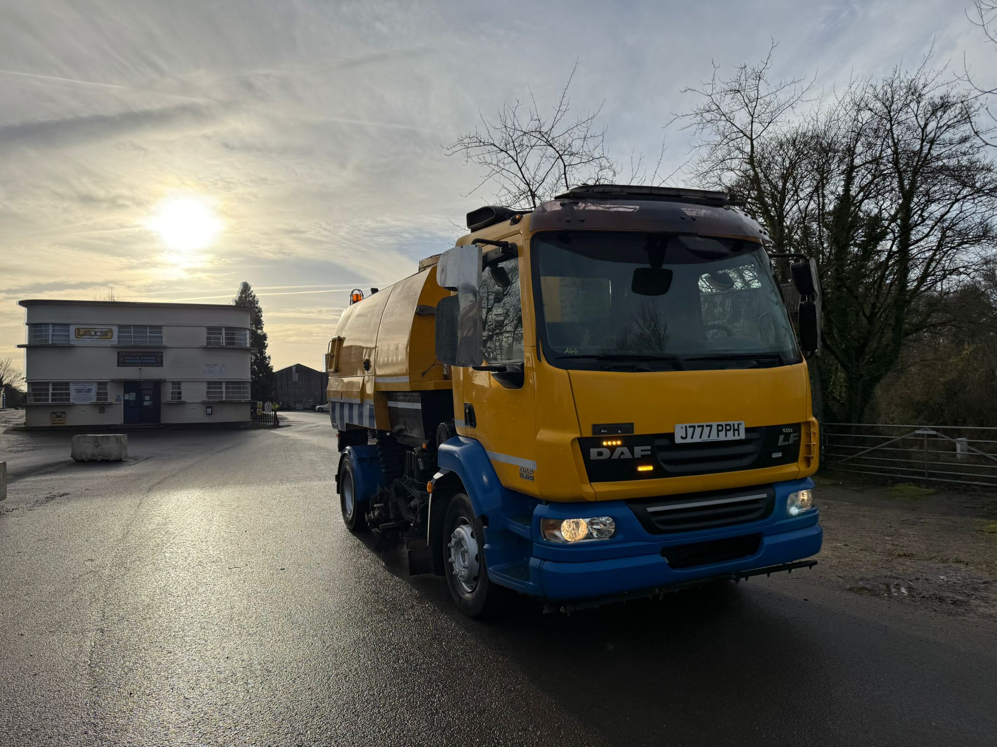 5712864d 8bf4 4b9f B582 5c6f57554aca