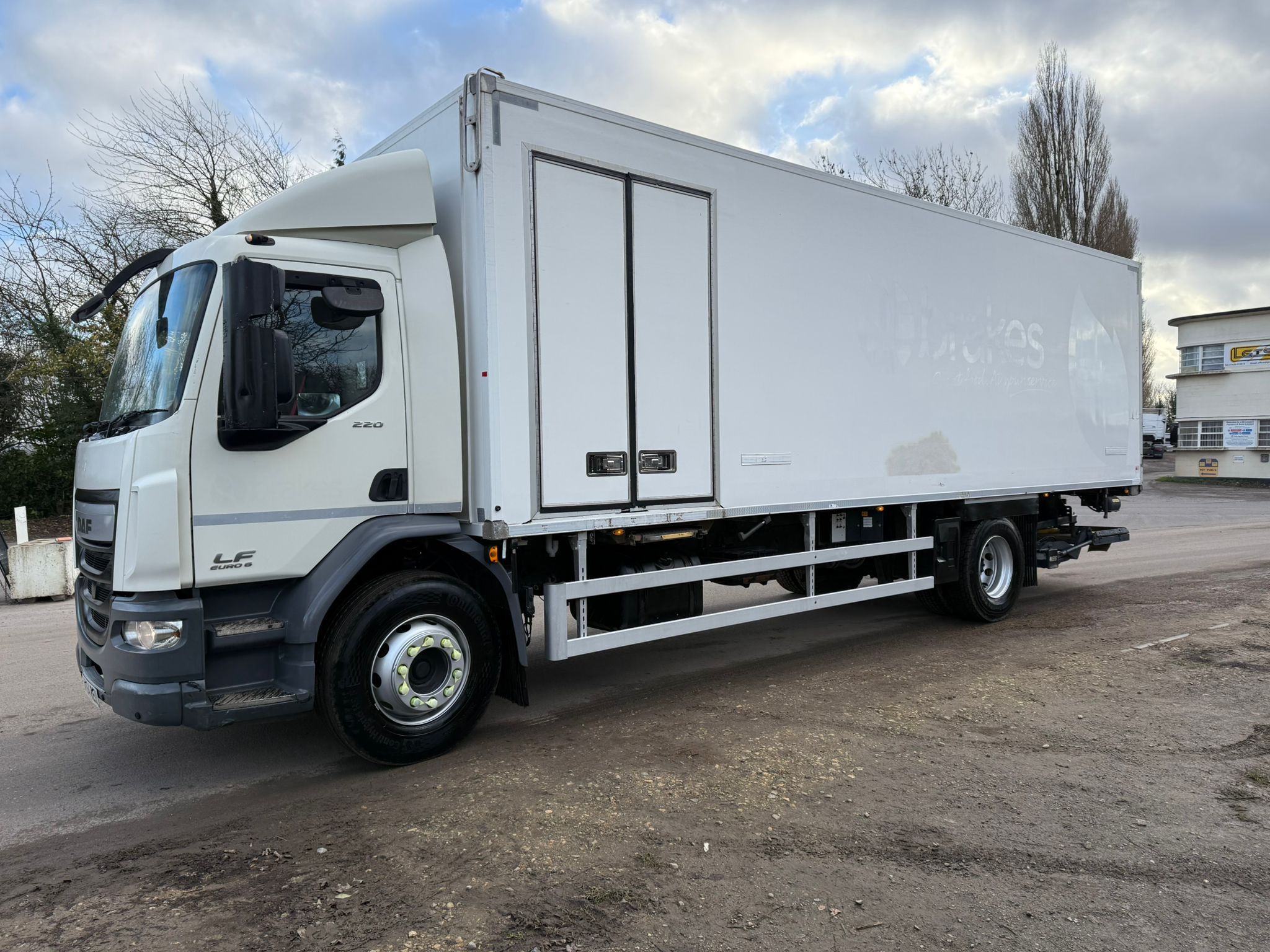 6eecdc87 A12e 414e B4f1 F5db85626799 2