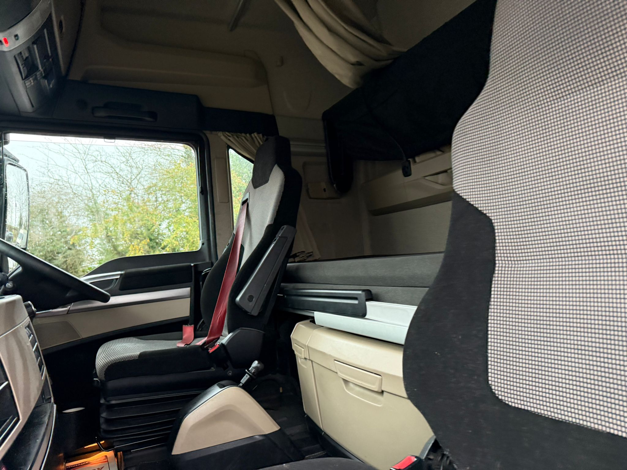 8512fdea 1de2 44da A666 0015054d3e25