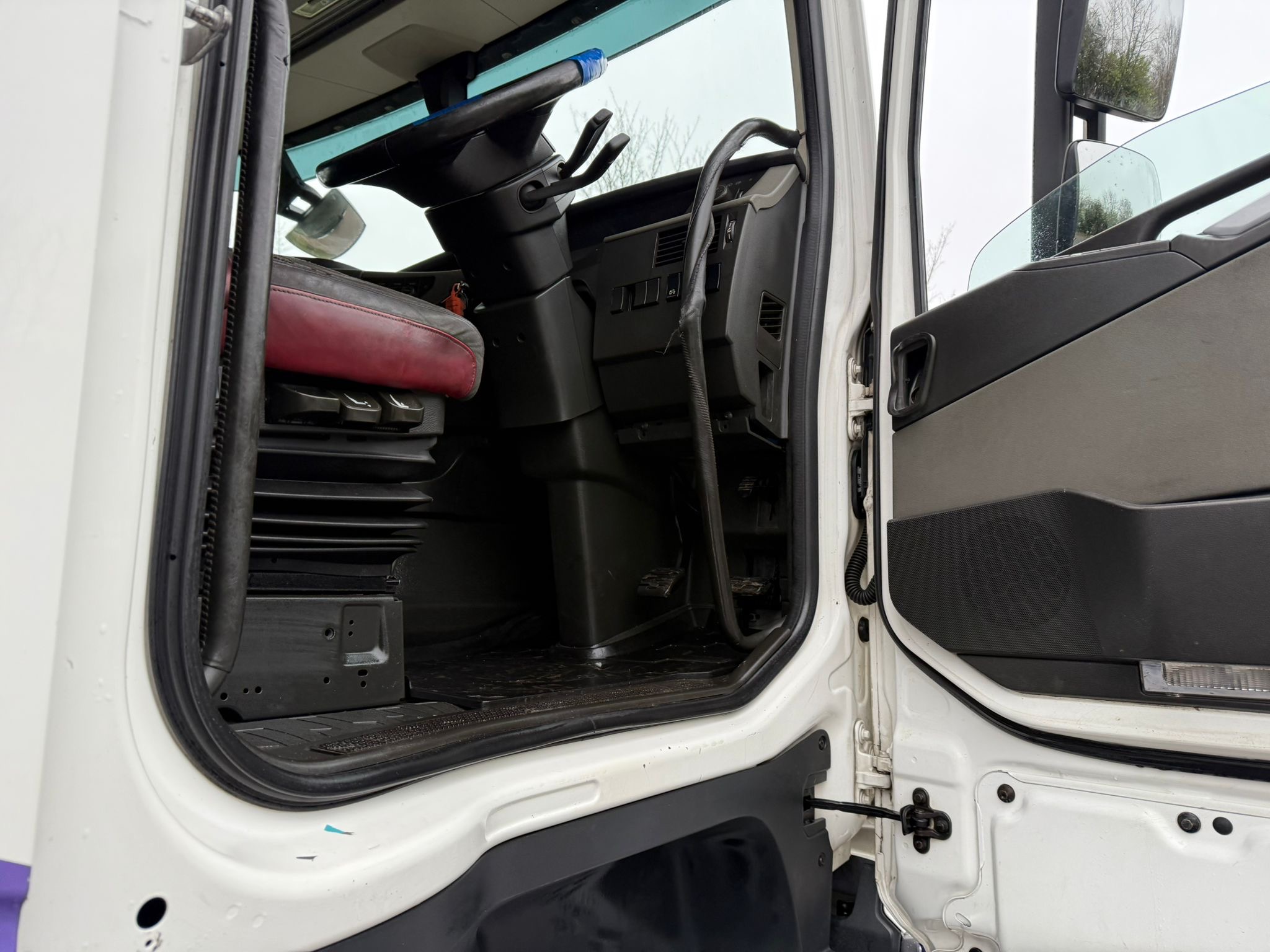 8d09043c 4c54 4055 81a9 1025815015ca