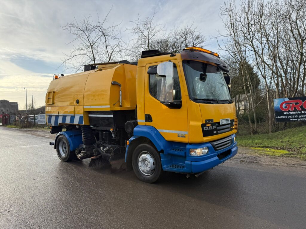 2010 DAF LF 55.220 Road Sweeper