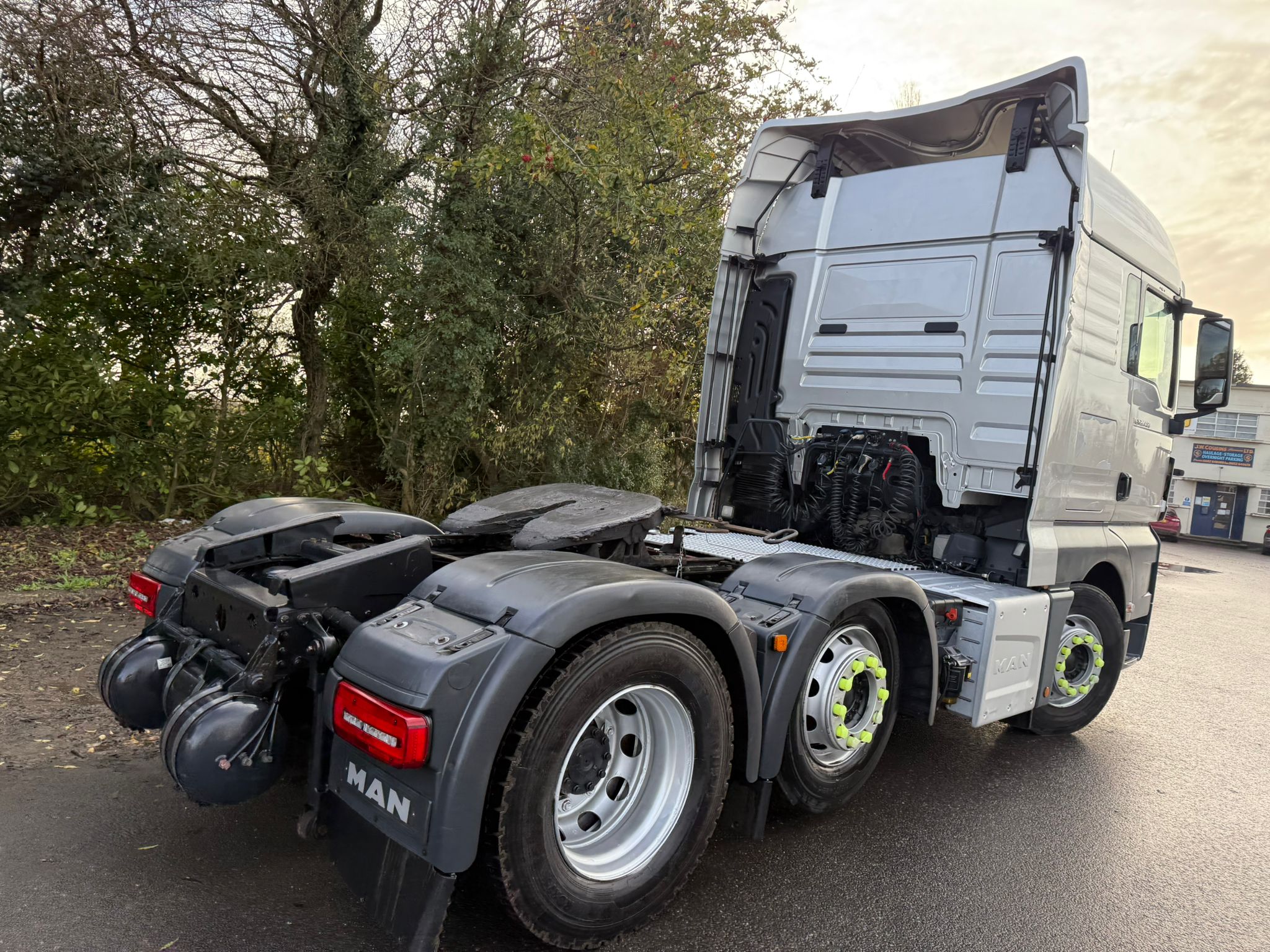 A710553f 79aa 46cb Bd52 A3faadeb9826