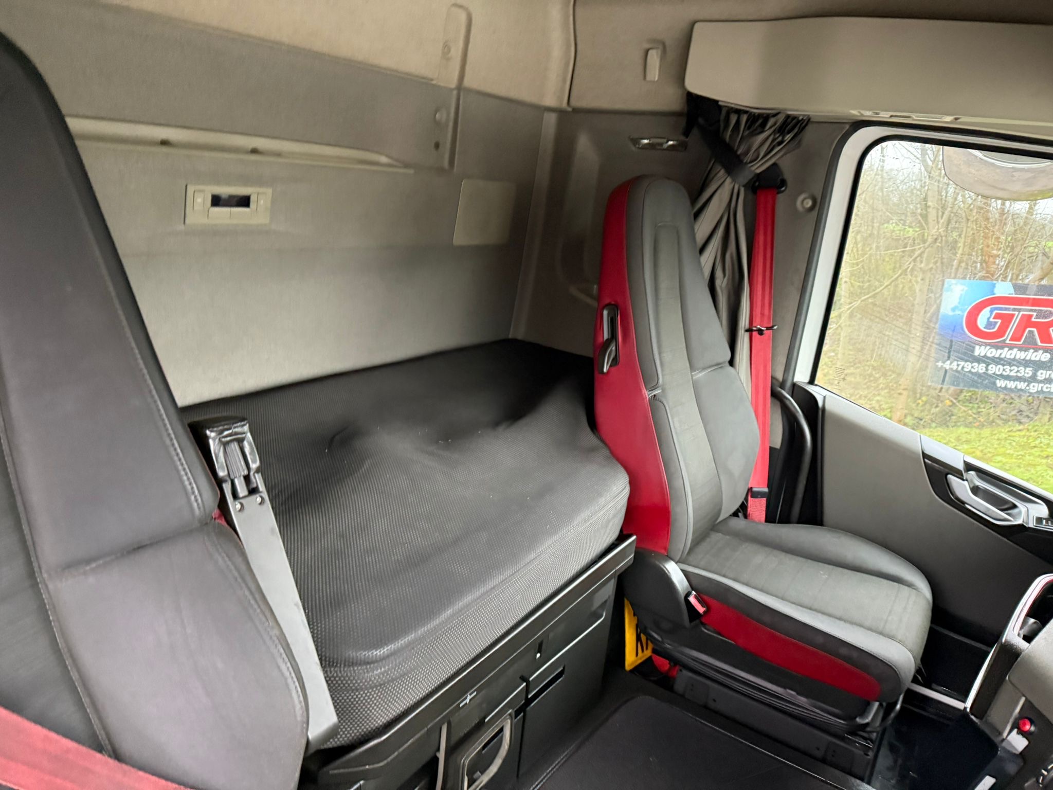 Aafe5898 C321 48f2 Bece 599bc43465b2