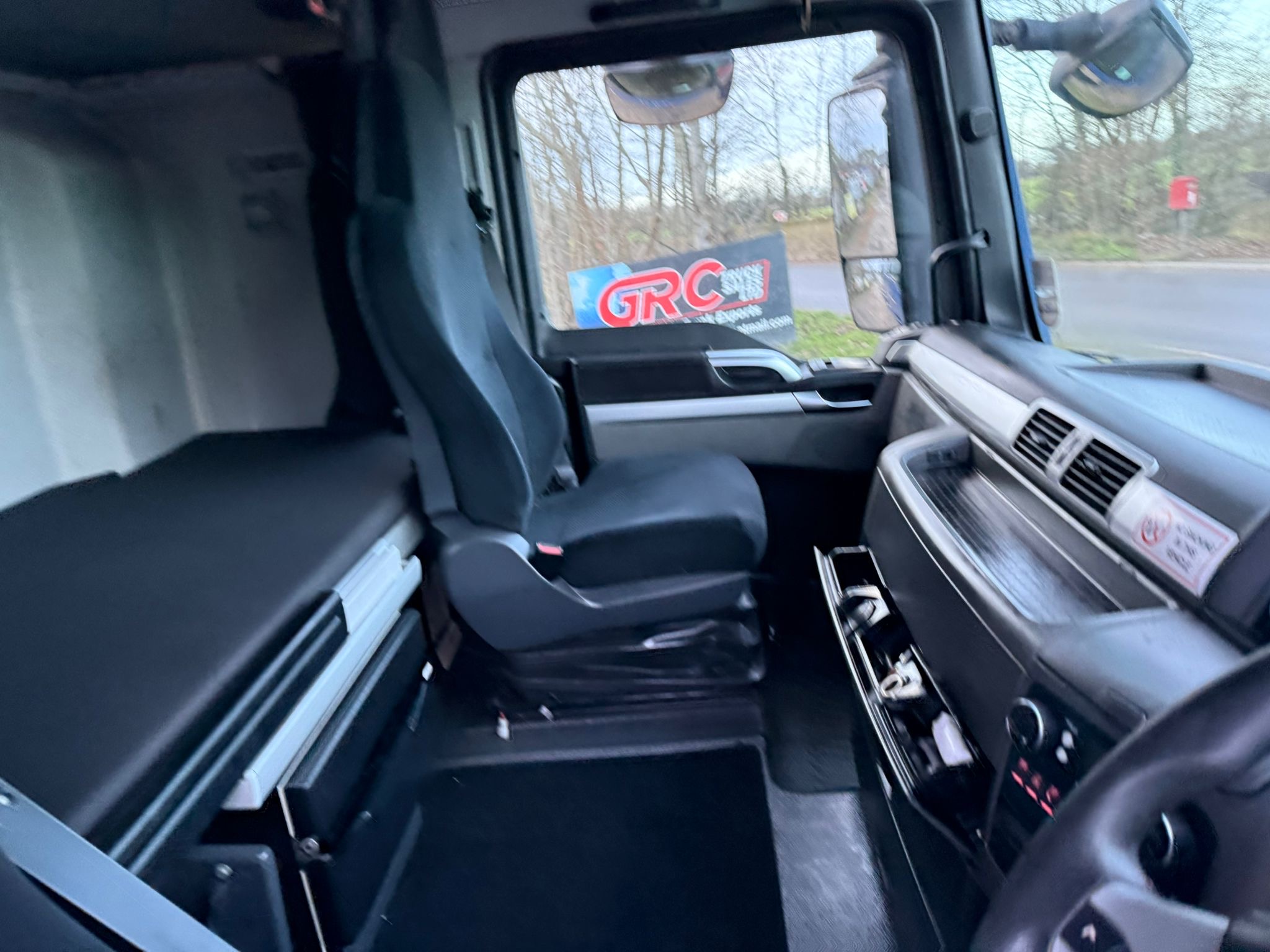 Ab728235 91e1 4c34 84c1 64fcbab48f54