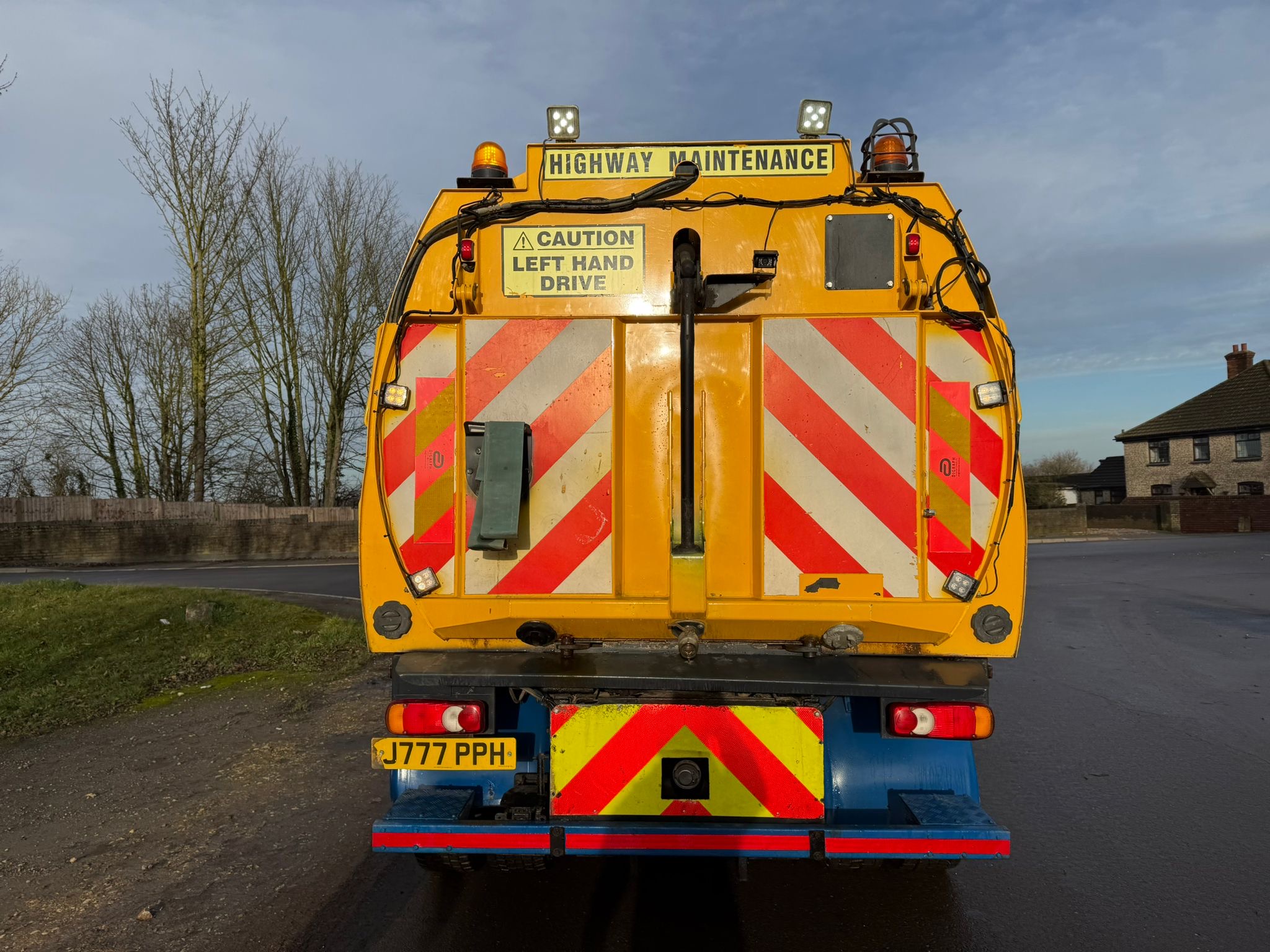 Db5e7c6b C664 4626 9548 472503a2f83d