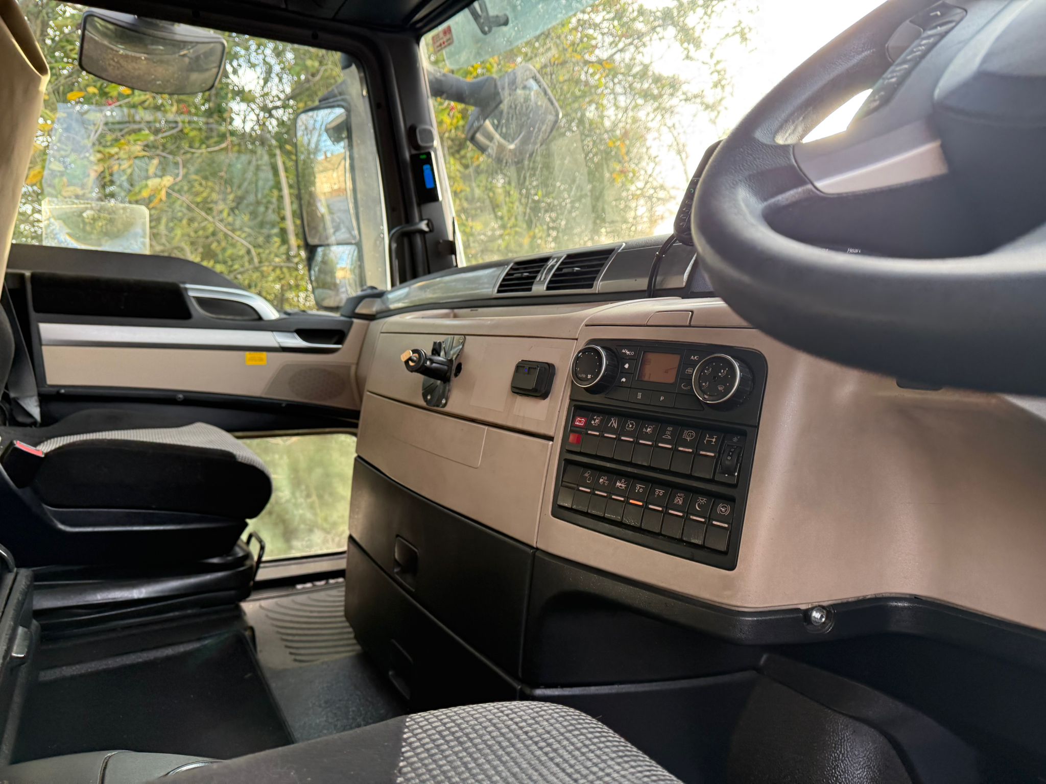 Debe35d1 22dc 4533 A762 C5df4e0b68b7