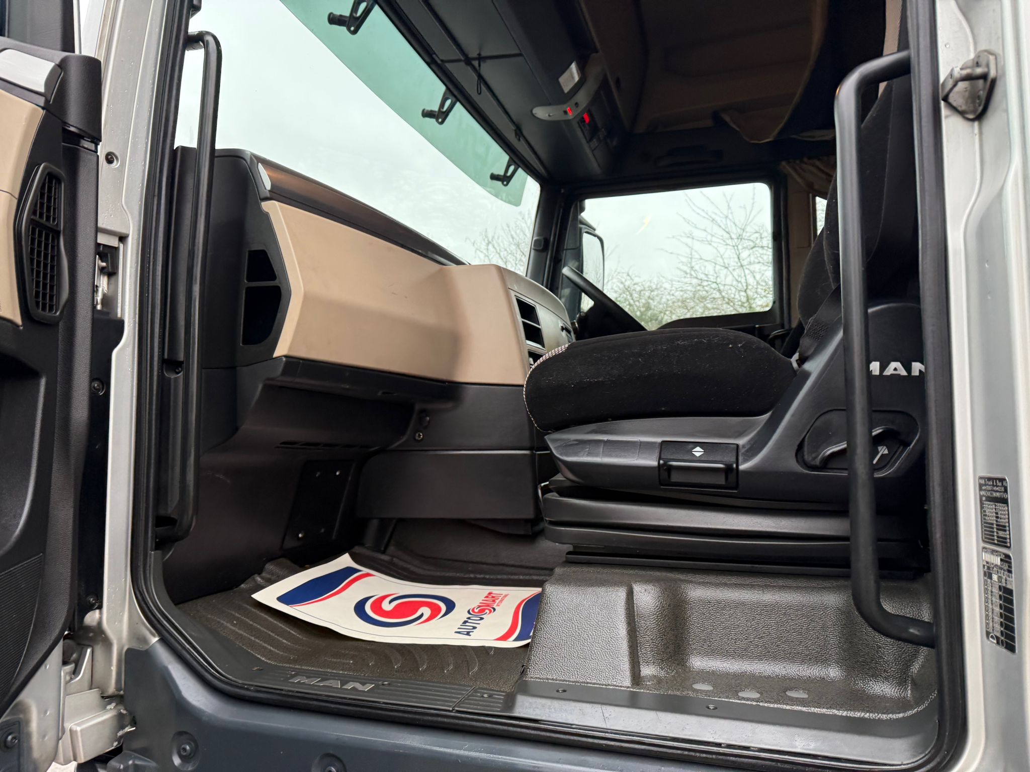 E3aadad2 3a79 4ade B95d 5a3fff1a7ffb