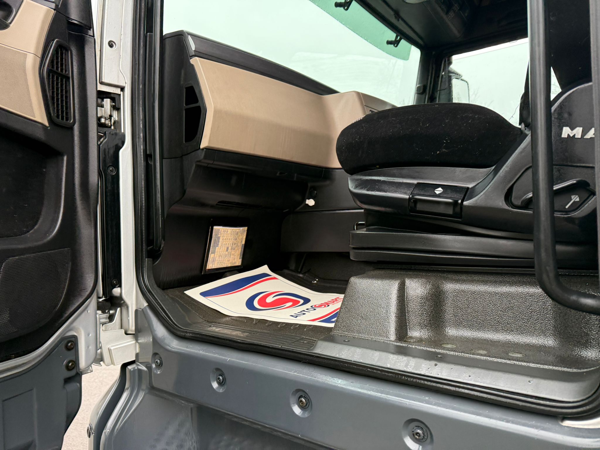 F1df4ac6 Da22 4da5 96f7 E59930f63f67