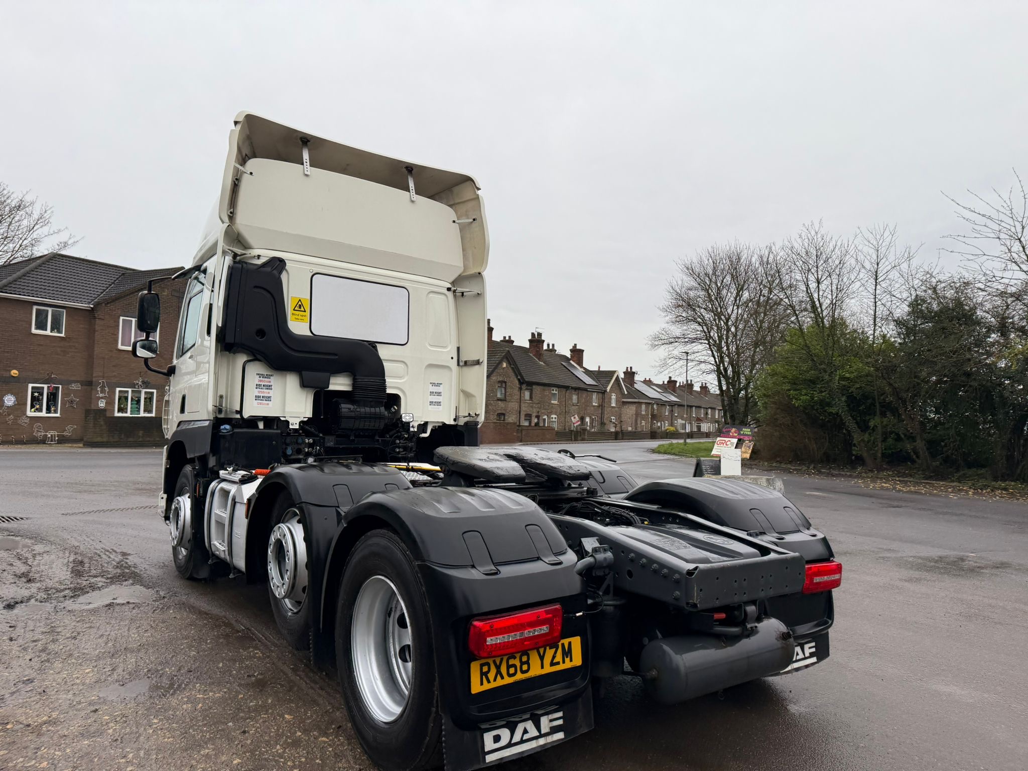 Fccd6d9e F8ad 4ae9 B9d0 47d1ce9037cb 1