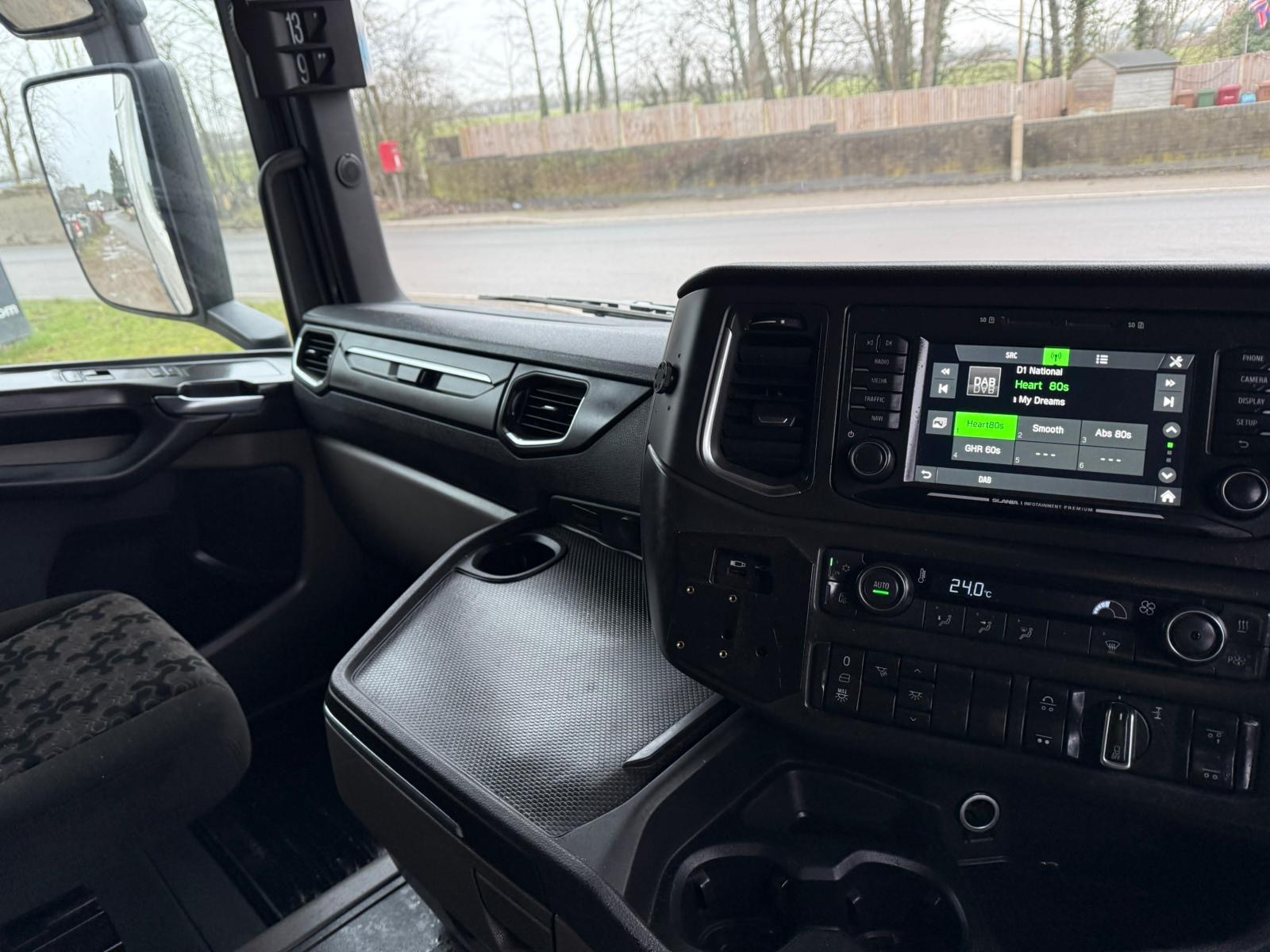 0d2b602d 9912 4ff3 8efe 8284a6c3b6f9