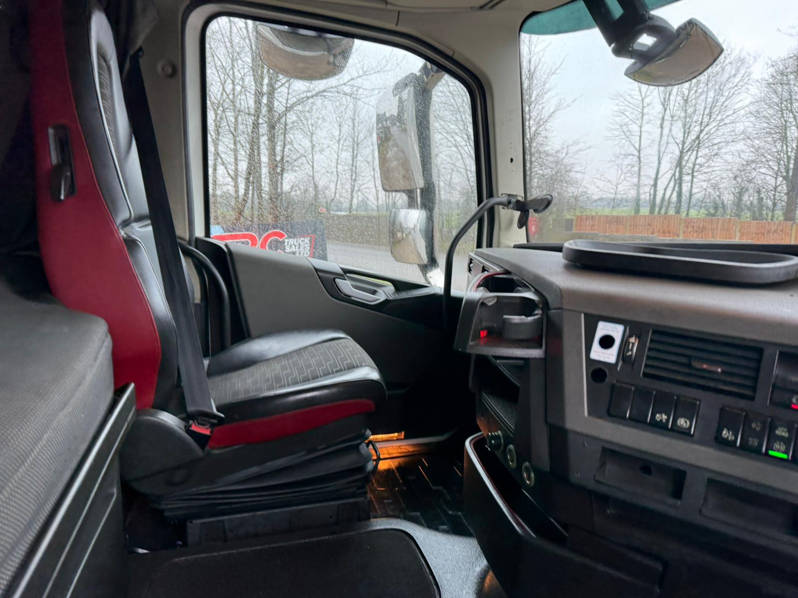 0f46bf9f 8d86 4c78 902f Ae9b4d0f574c