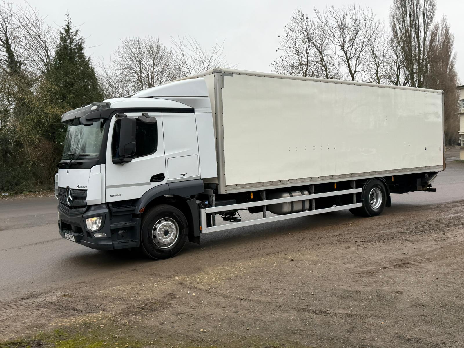 1e825405 203b 4e3e Aa59 382d39c196de