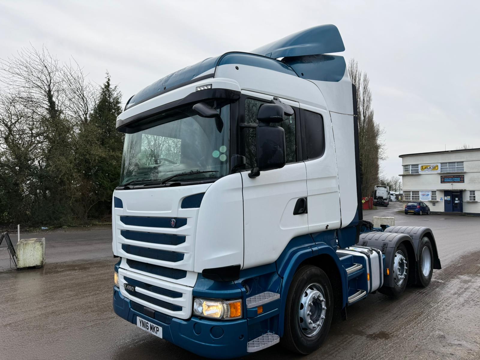 1f3a2a00 711f 4444 Ba47 9e2ad2713b7c