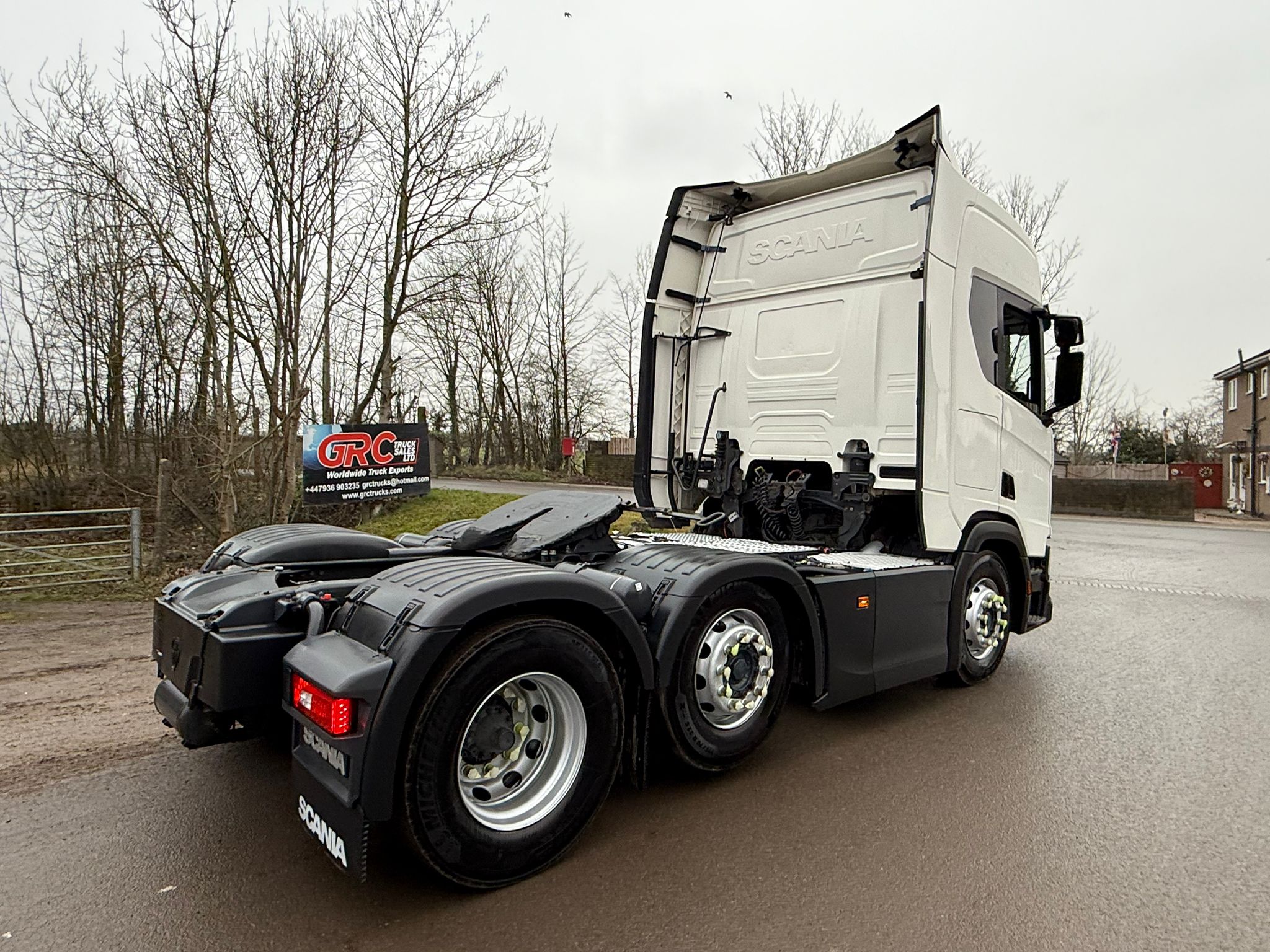 217da9ec B038 4b88 A363 46ed0a4ec25d