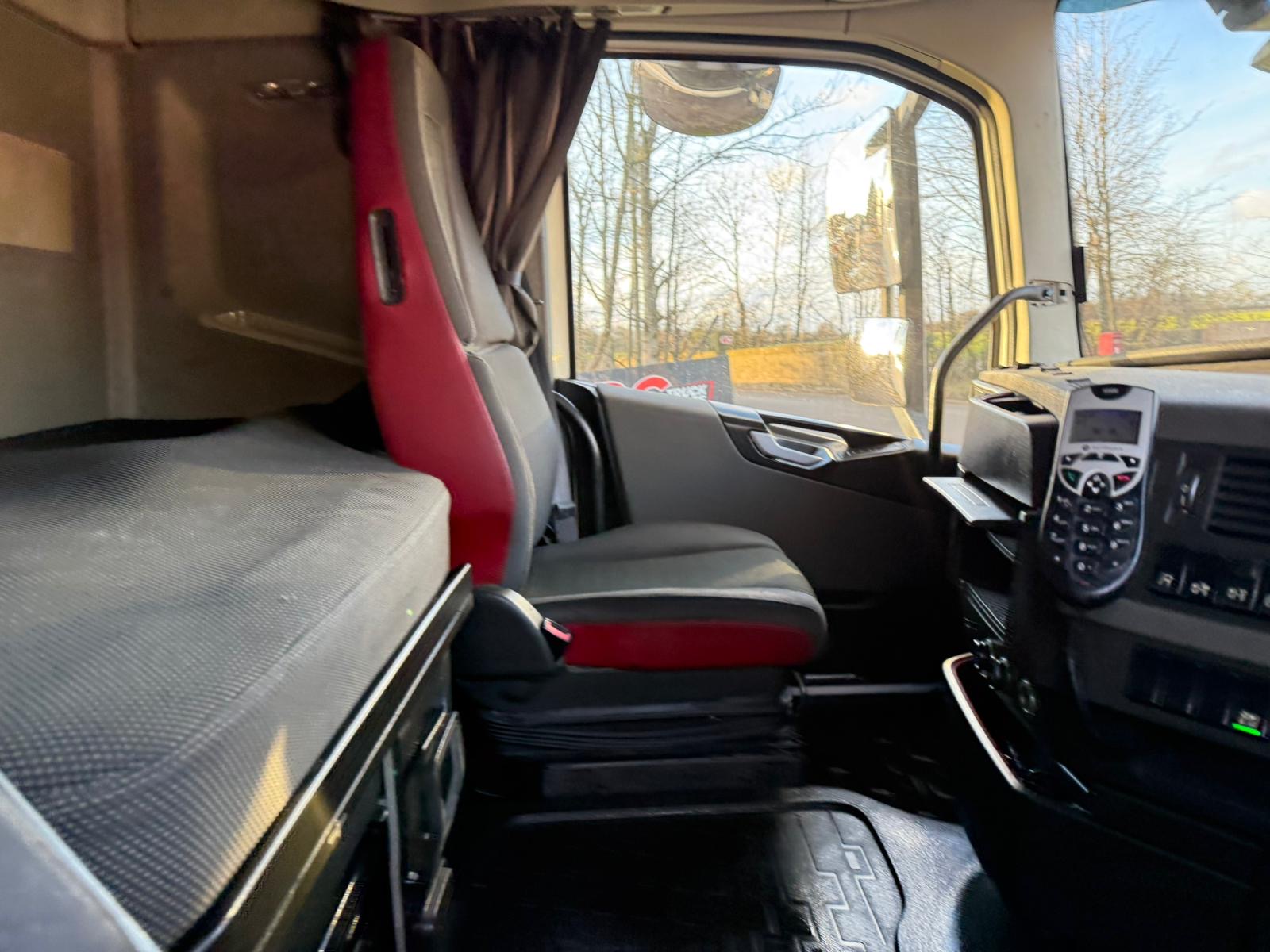 29744f52 E69c 4edb 9679 4fbd9b396eac