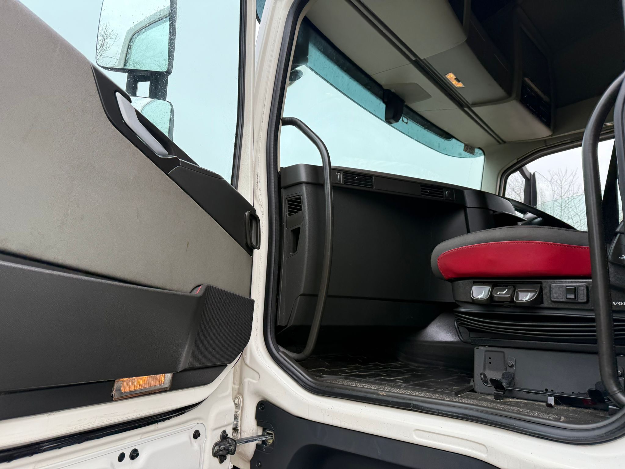 303b5848 D34f 4b7c B93d Decd3ca40b51