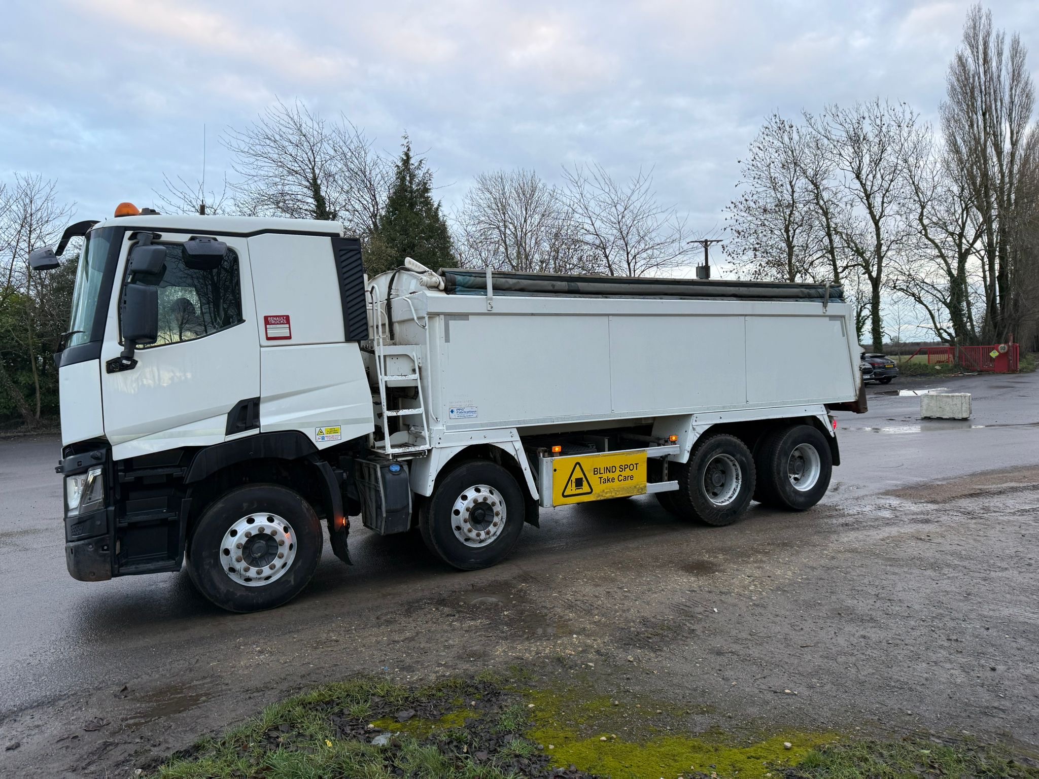 3c2ae93f 6576 48c4 87a8 3d3995972bd1