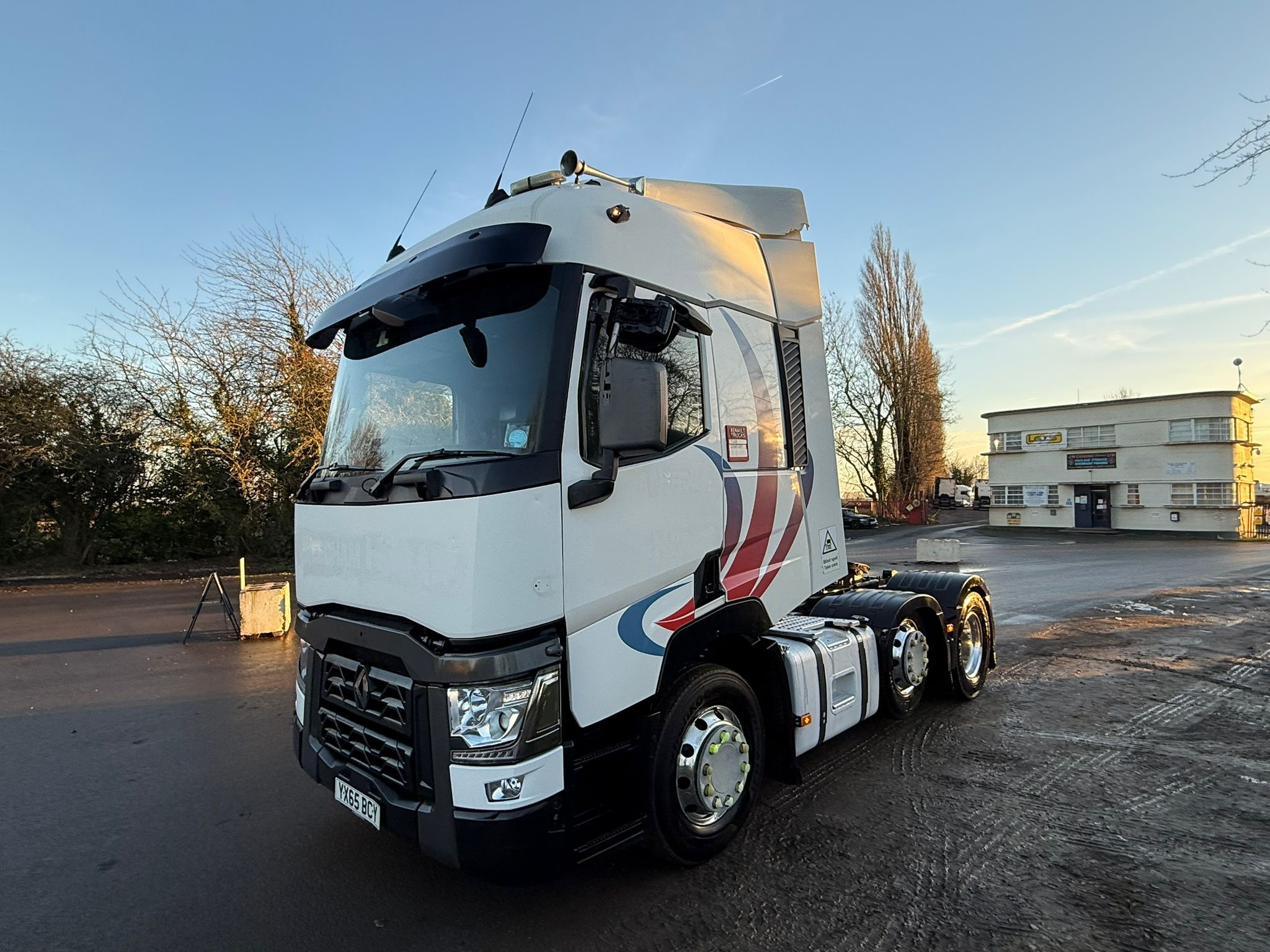 40f89343 802c 4c4b 81ca C52de3afbe08