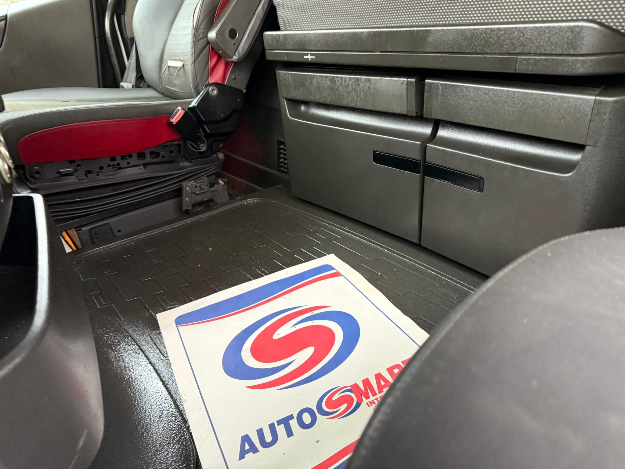 41a5a83f 4a08 4f4a B19e 883841f0e2fc