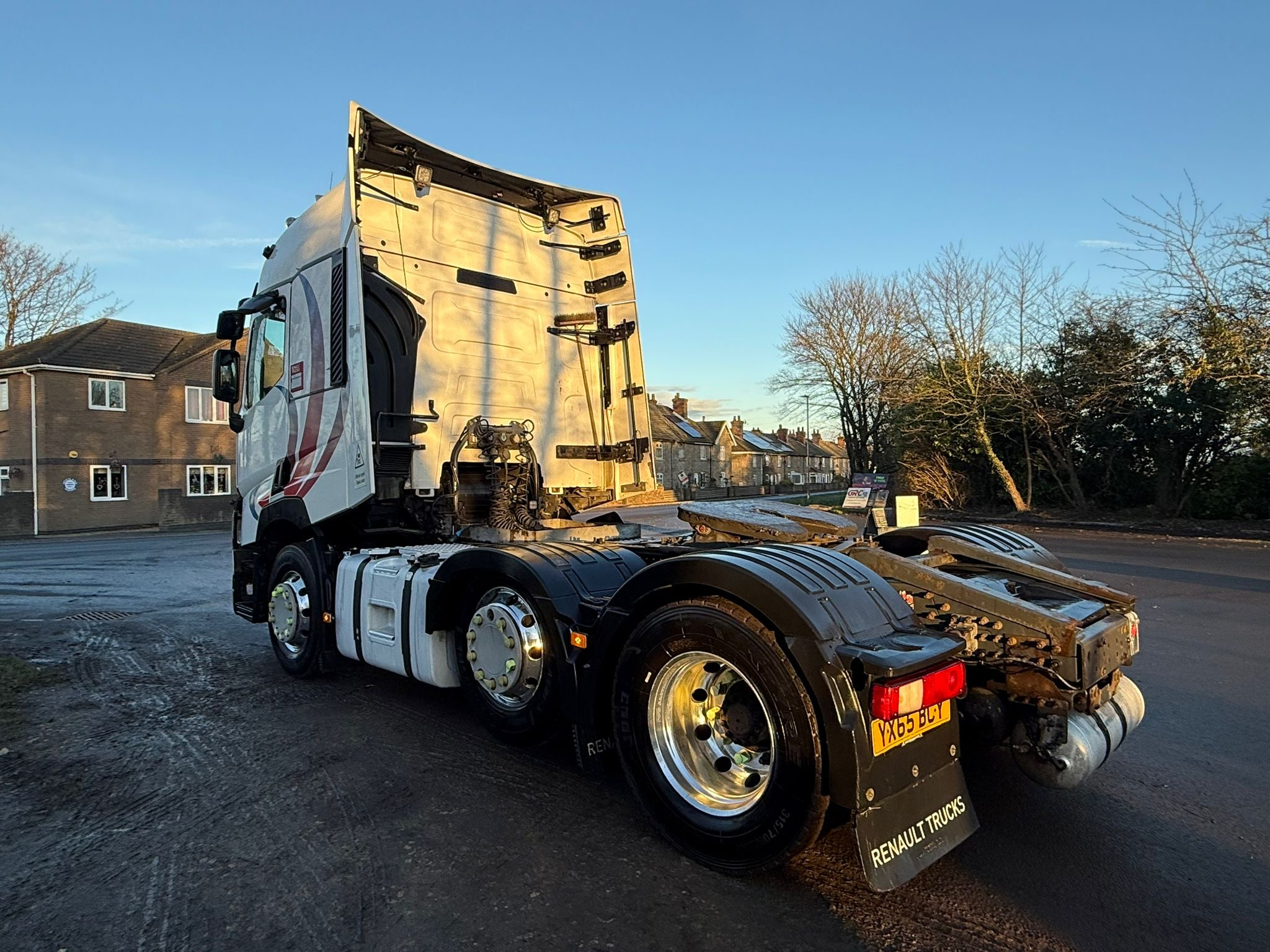 5b3cc3b9 75e4 4704 B948 Ad73d52b2d77