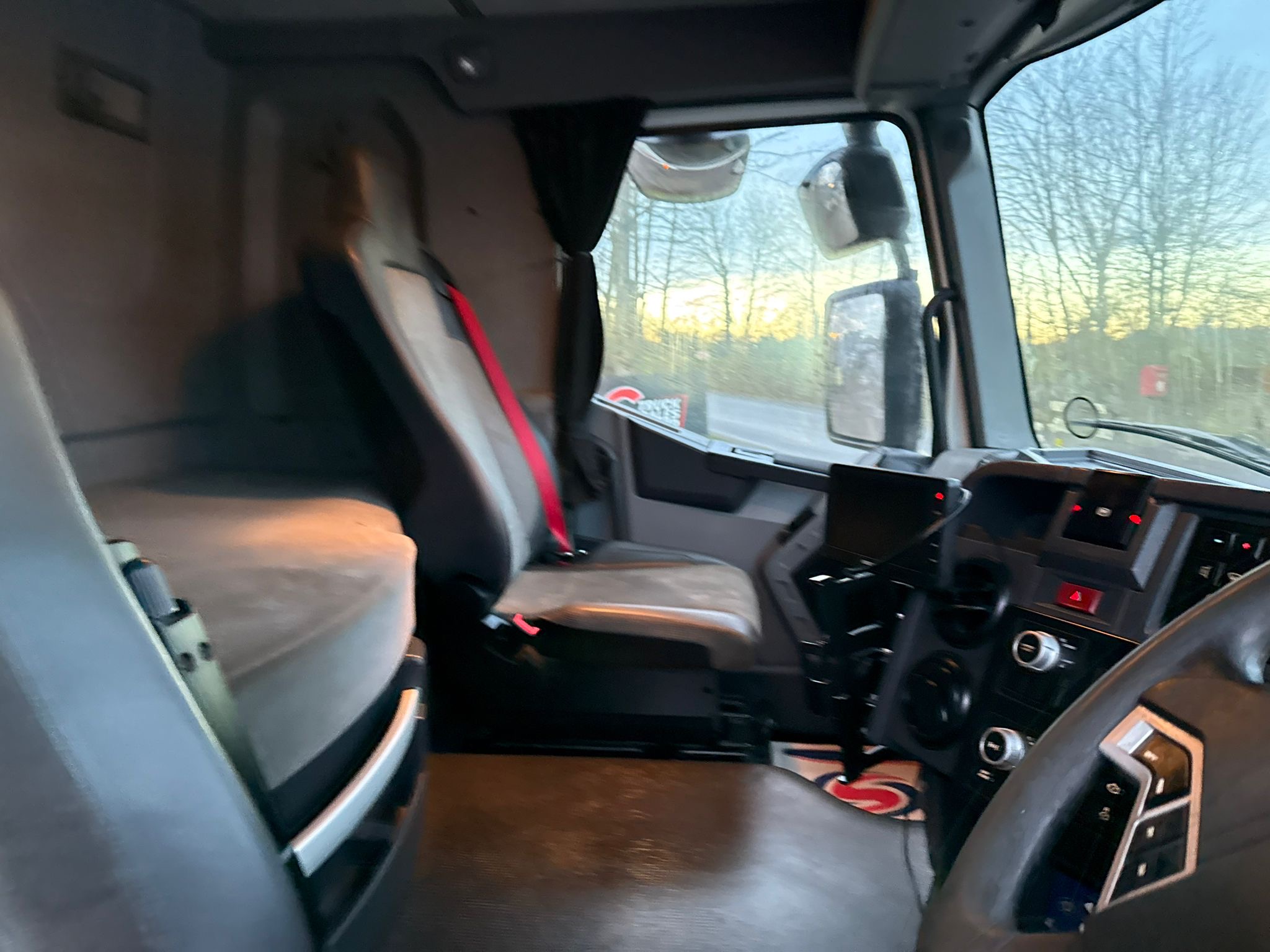 6ec4319c 7950 4144 9b6e Acfafb1398cd