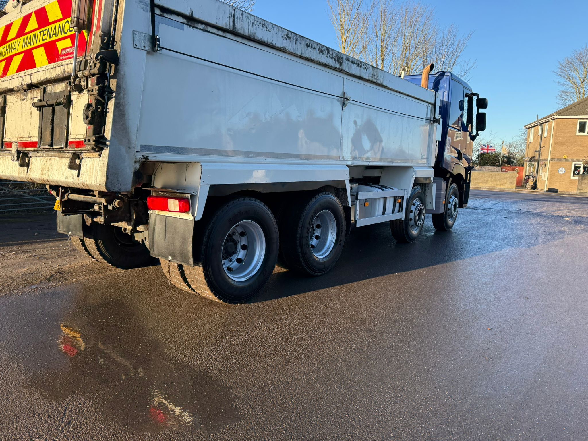 78bdd3c0 36ab 4792 9d6d 19949f879e49