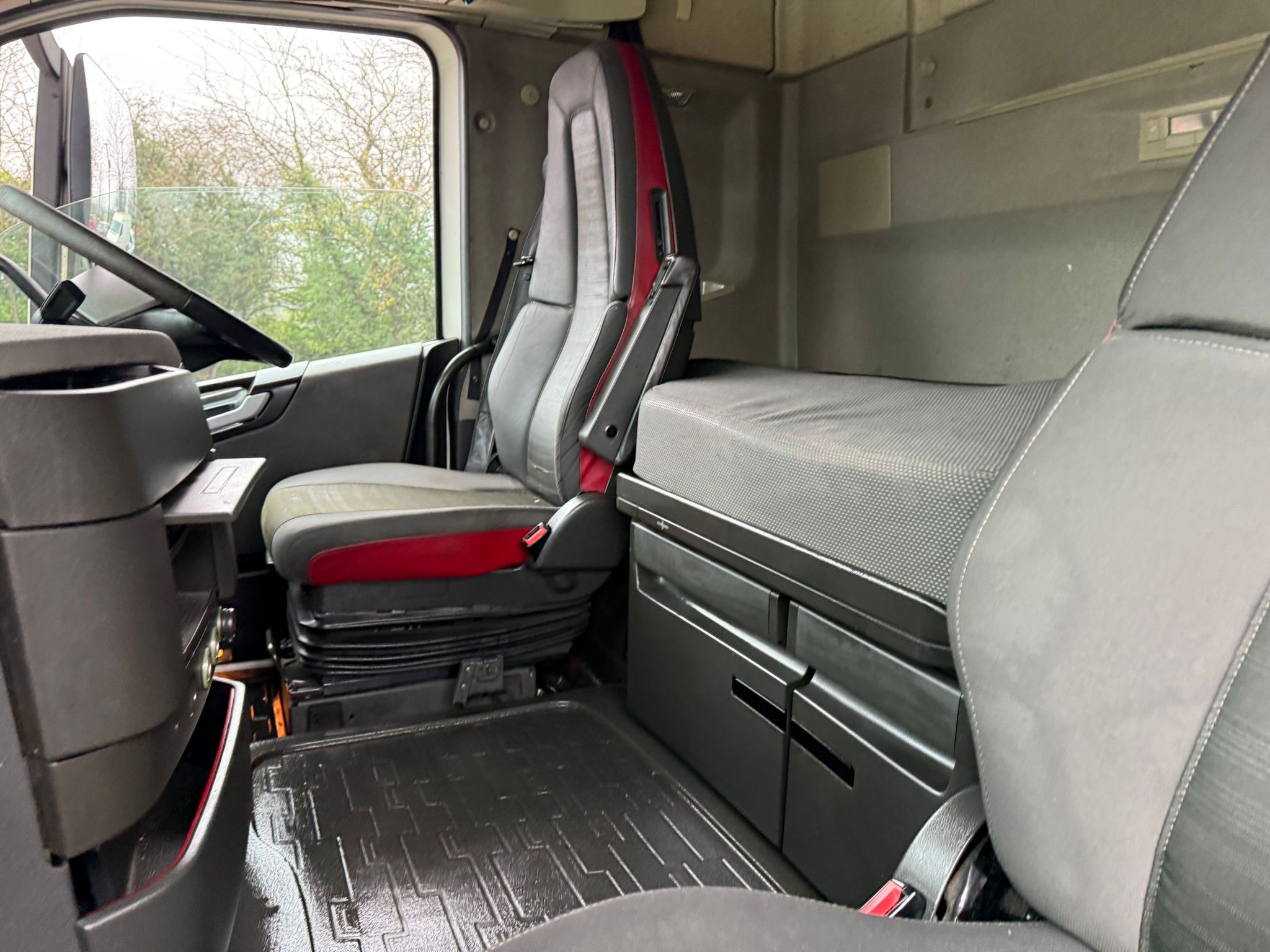 7c180f07 B080 4a92 9648 B7b4e377b4f5