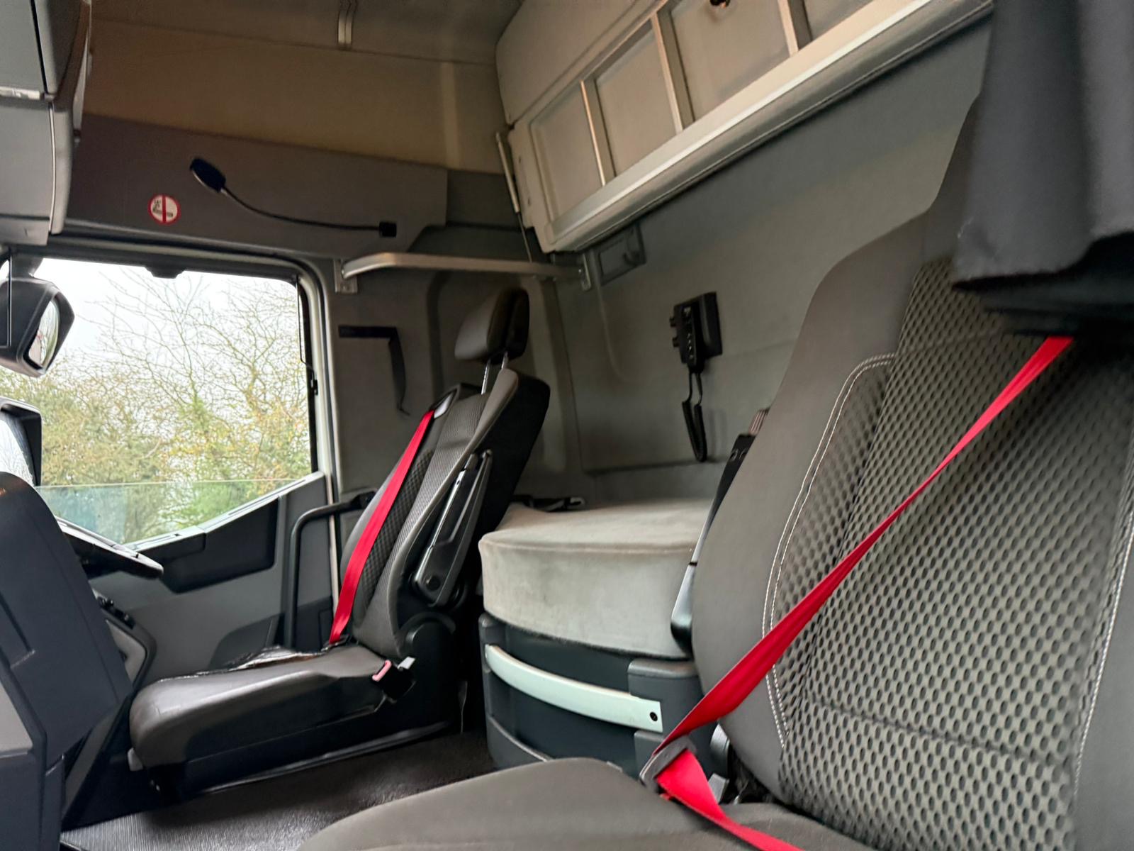 81823722 79eb 42e2 9358 1bca54dec30c