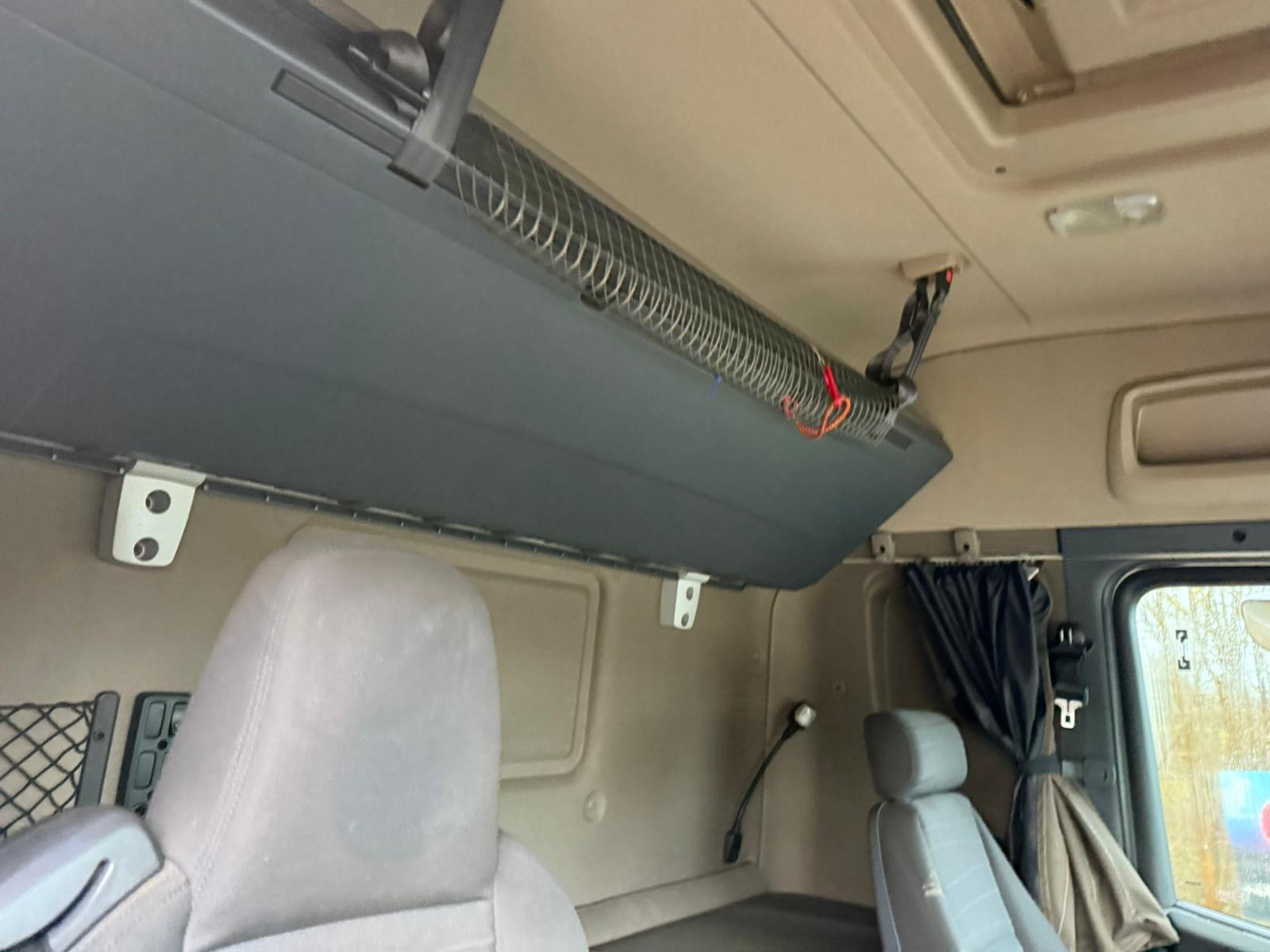 9826ec3f 86c4 4378 A126 5e8d536a1386