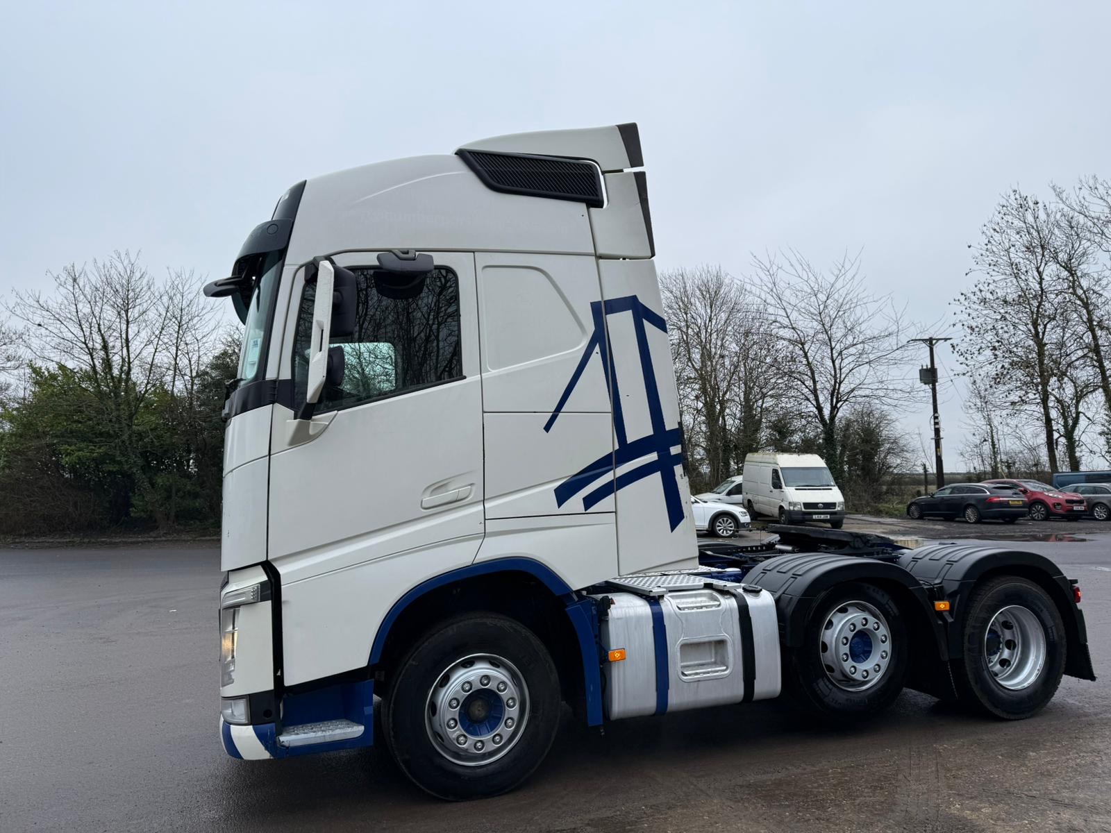 Aa791ab4 917a 47f8 Af33 543435a063bb