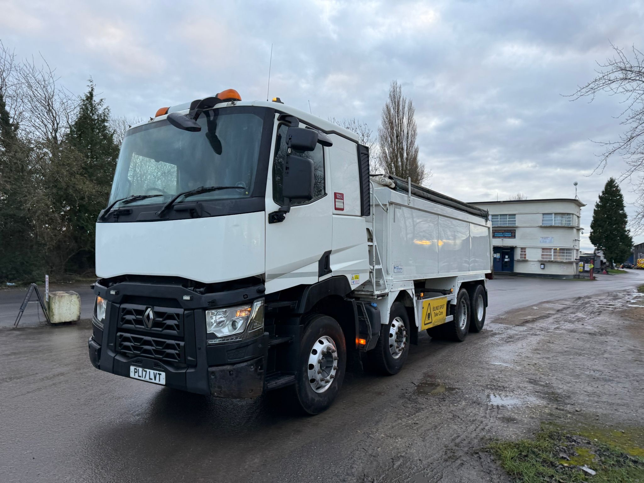 Baa8e8cd 4dee 44b1 83bf 781c42501f3f