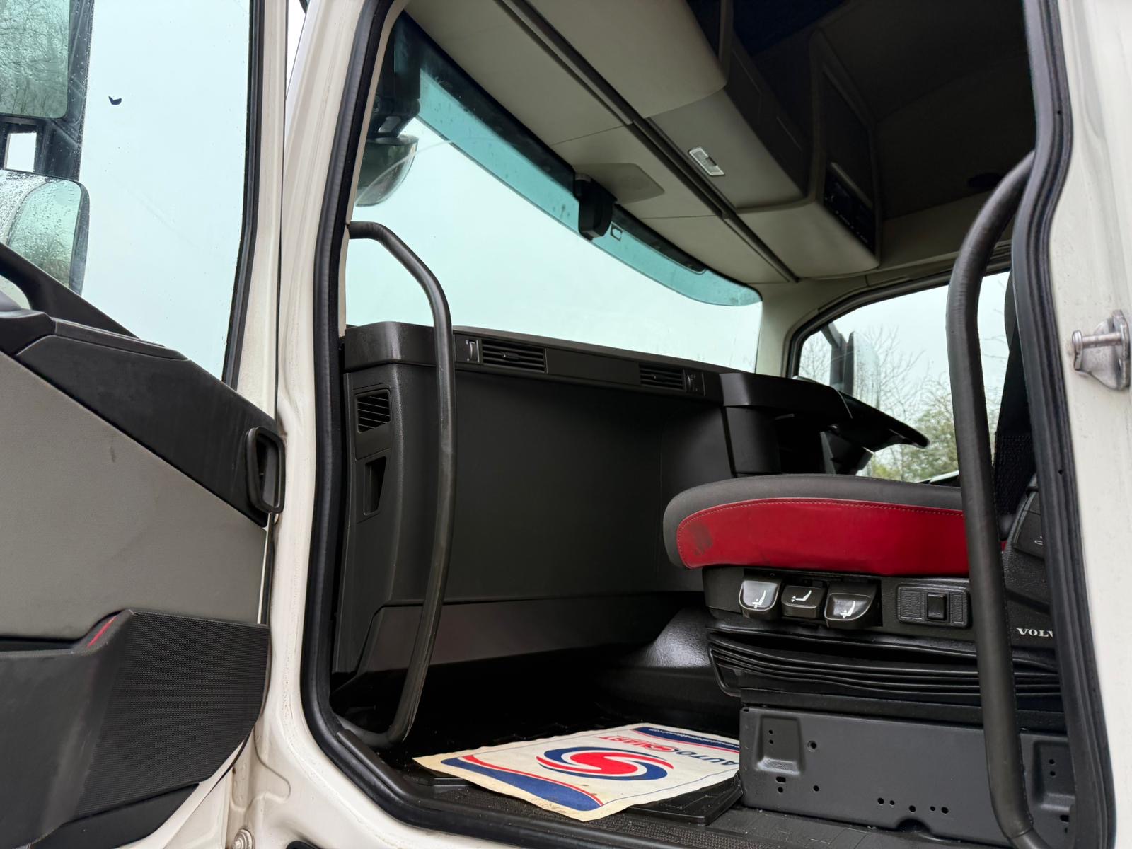 C29b05cc 95f3 4b7d B7d8 Cef3776b80ef