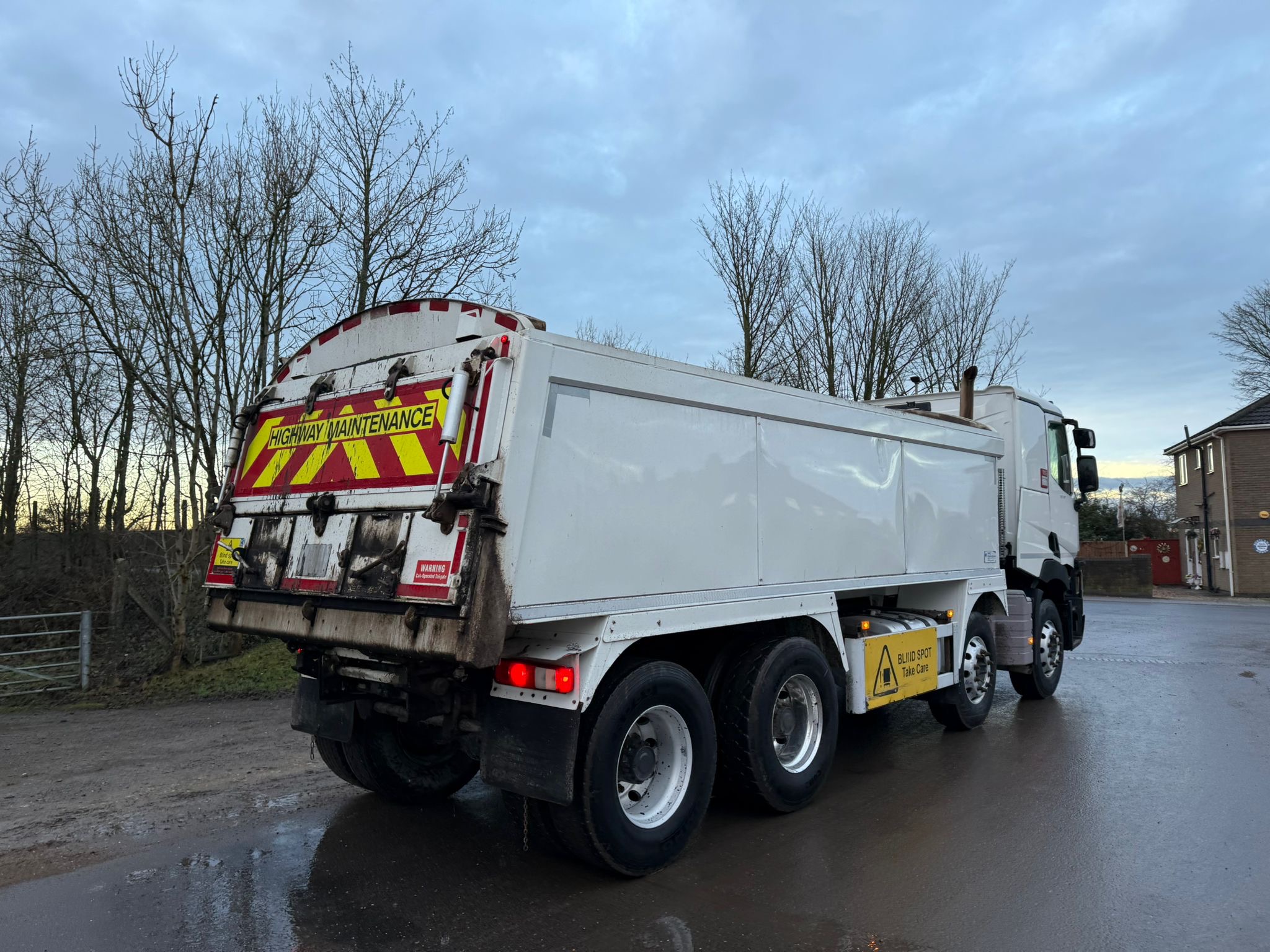 Ca0710b4 B7f9 4569 821e C5dc3b323f02