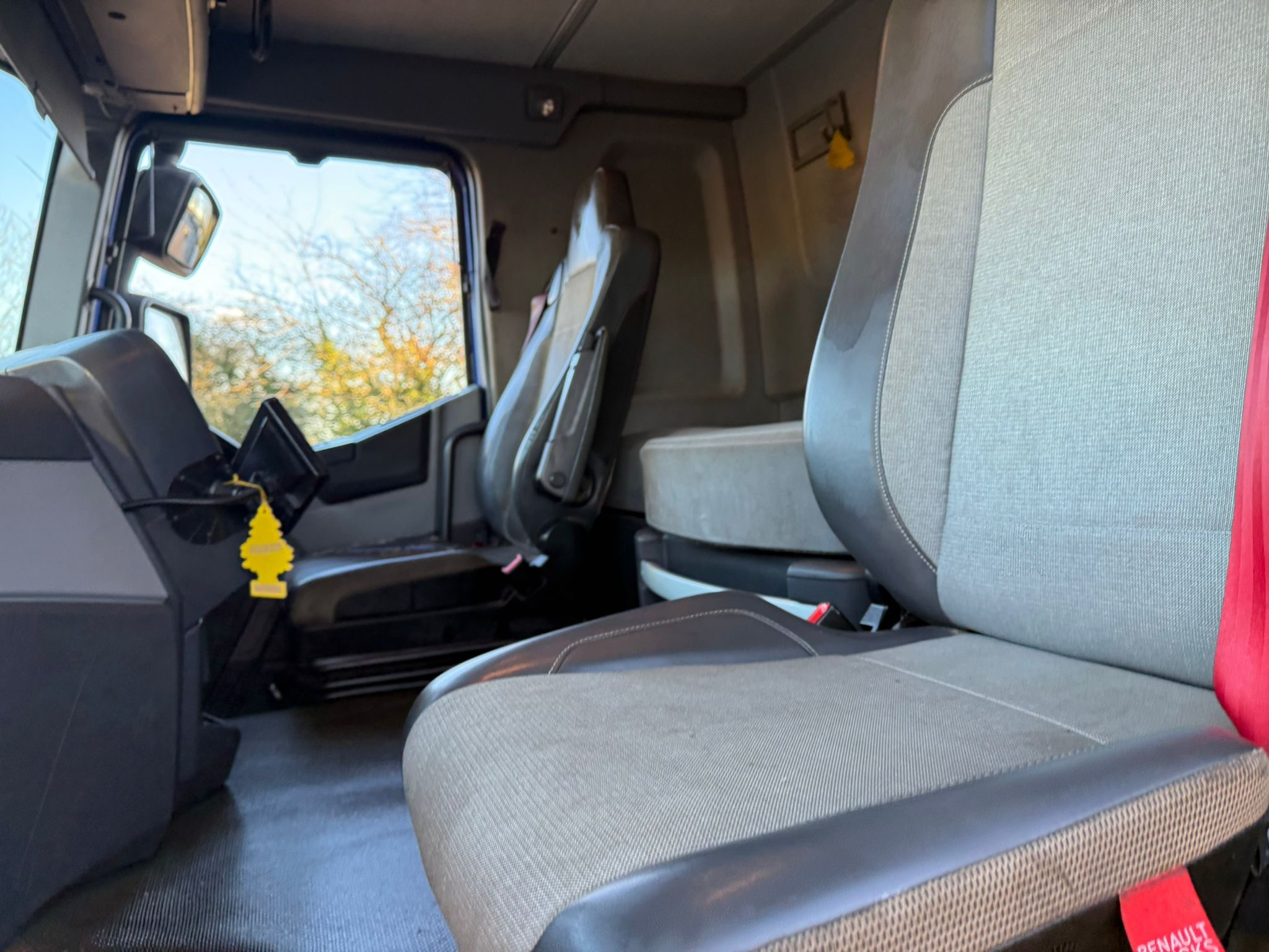 Cfe8737d 58d5 4082 B028 B44b8749e2f1