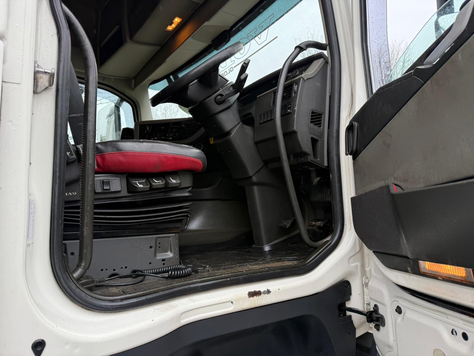 E3eb5275 5294 40bb B76a 2f76567f2c75