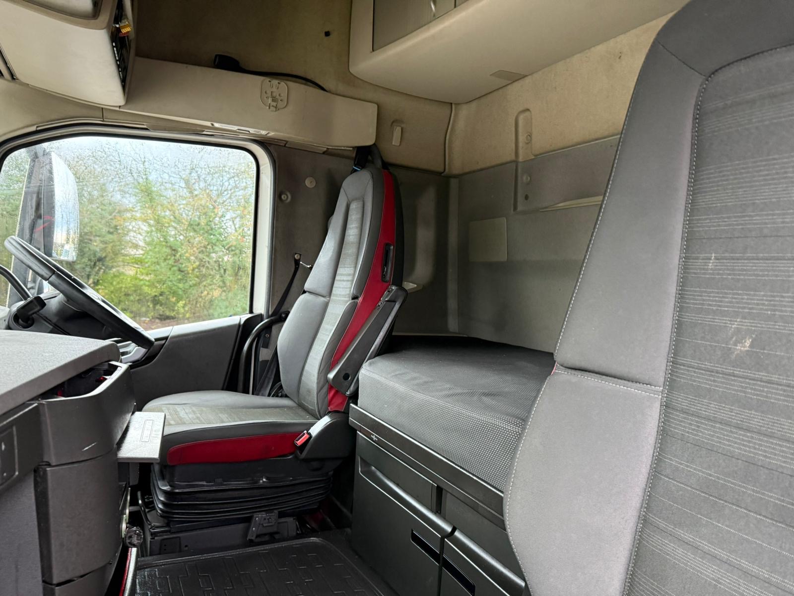 Ee2e1ab0 1ab6 40e2 81b8 46b0bd8aef18