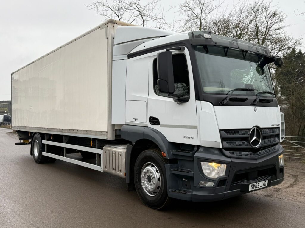 2015 Mercedes Actros 1824 Rigid Truck