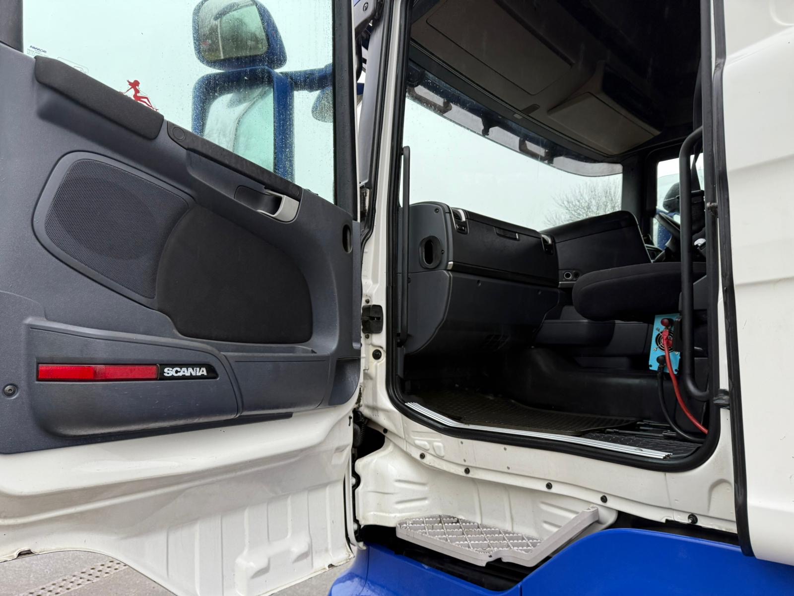 Fe9a8cb1 2bc3 4c9e B553 D36452954cd0