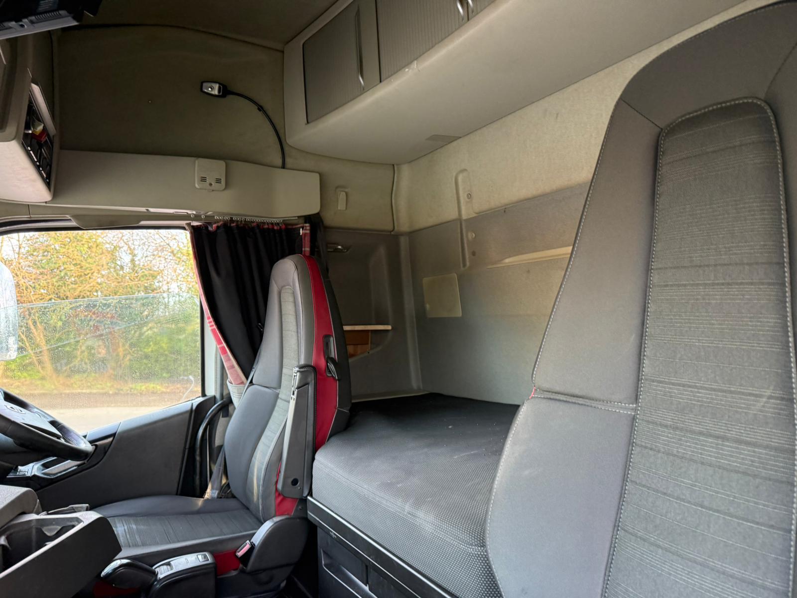 10D4423E 365A 4483 BF68 32FE69236EAE