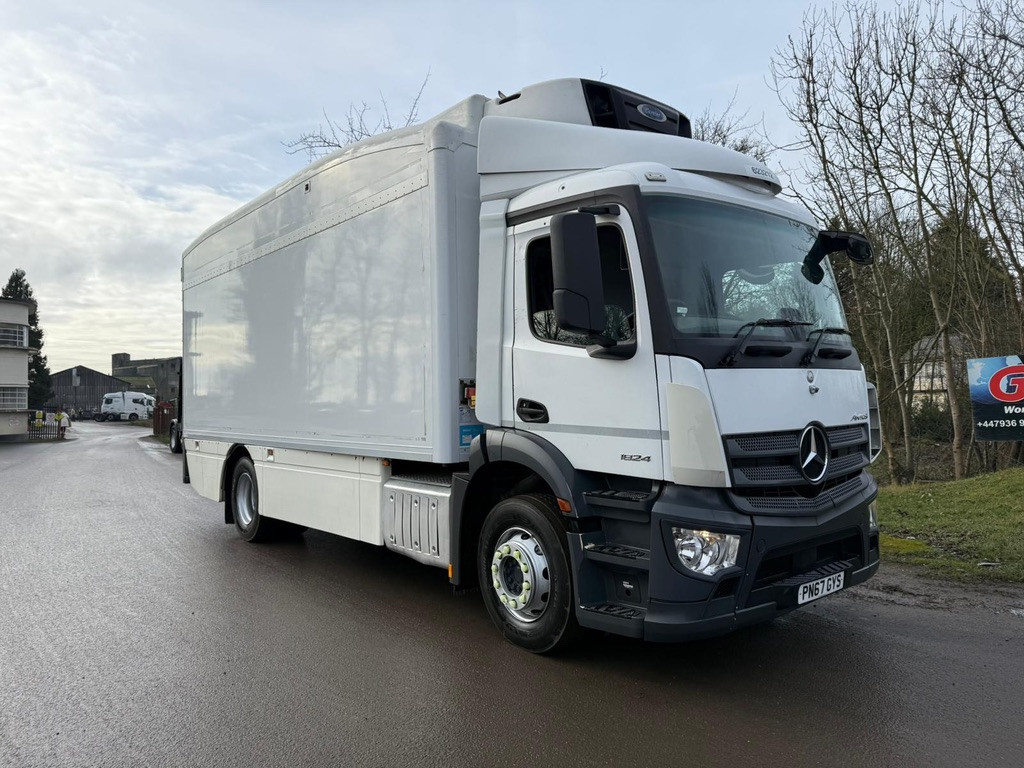 2017 Mercedes 1824 Refrigerated Truck