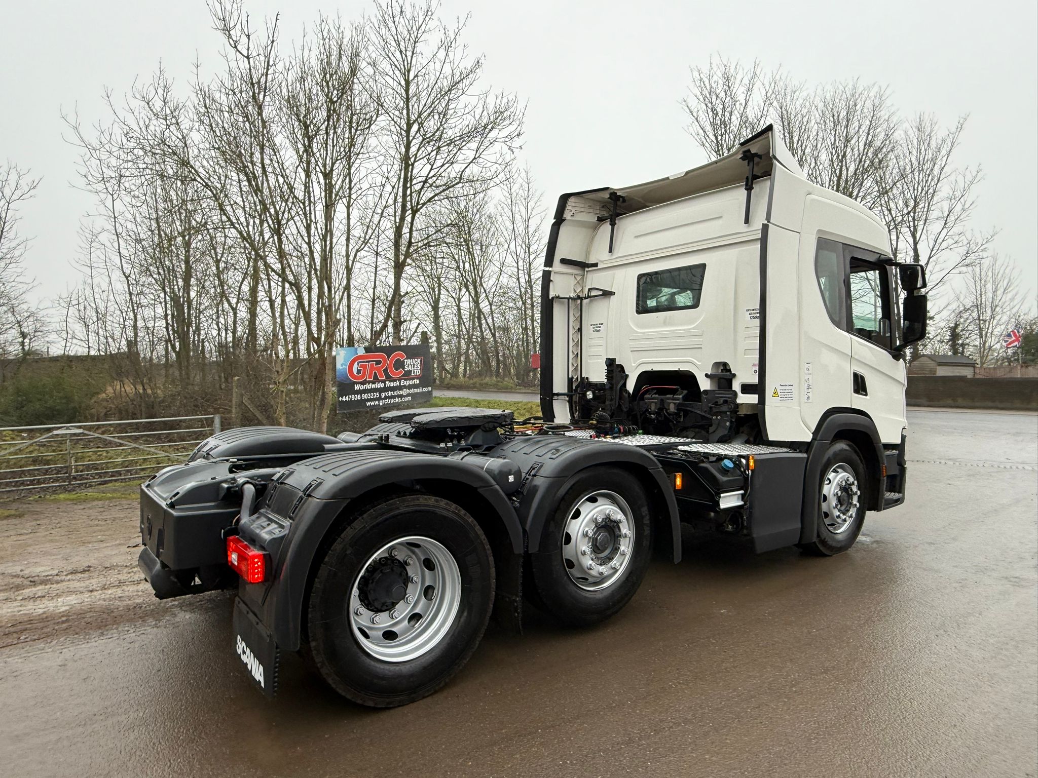 52007089 1bbd 435d B3c9 A8a68778d100