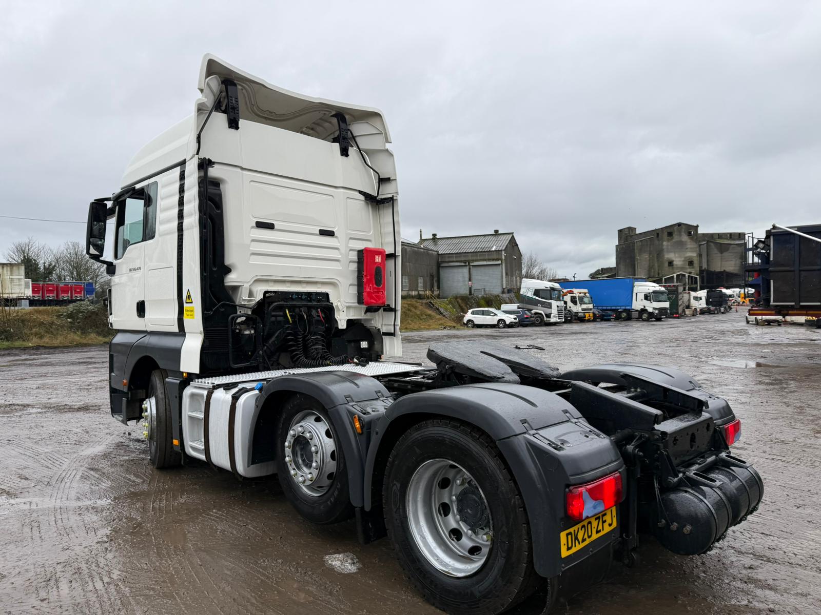 57479EF5 F1D0 4C8A A3B0 961647DCA72F 1