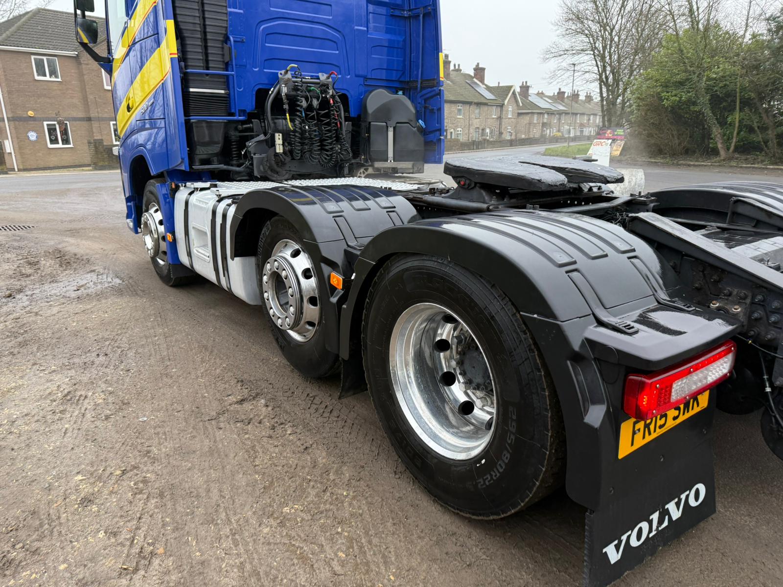 5F9C0239 309A 4FAC 9A4D C593A68EB230