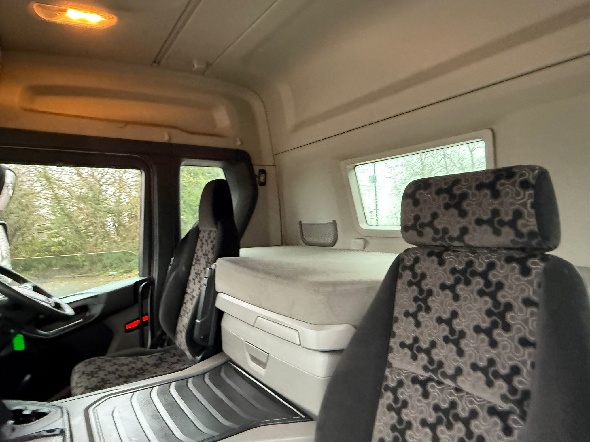 700640ab 08b6 4552 965f 529a8de62862