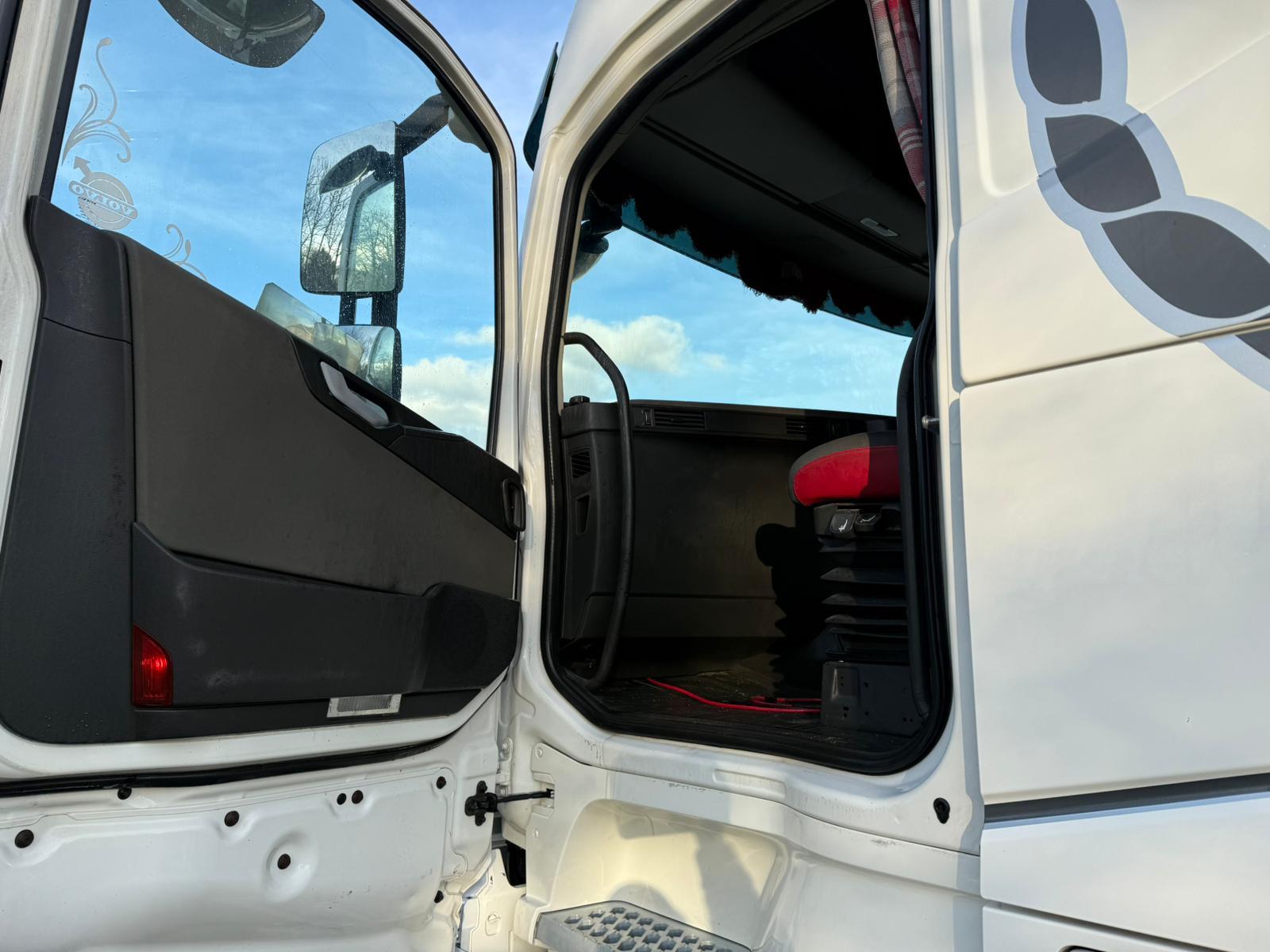 70E51B5D 1620 450F B069 52CE55F24FFB