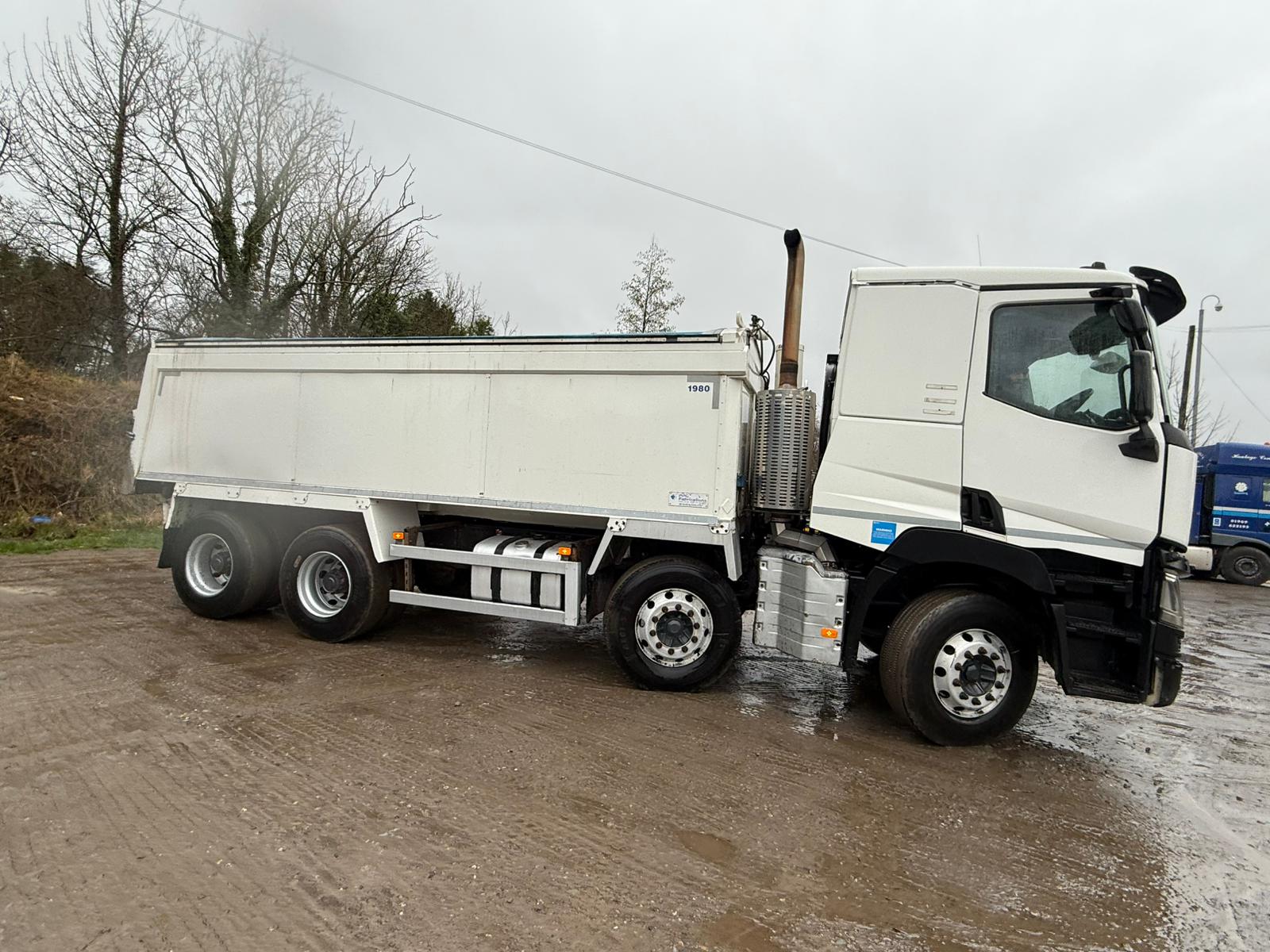 7196f021 4217 439b A652 8cbe60e4a584