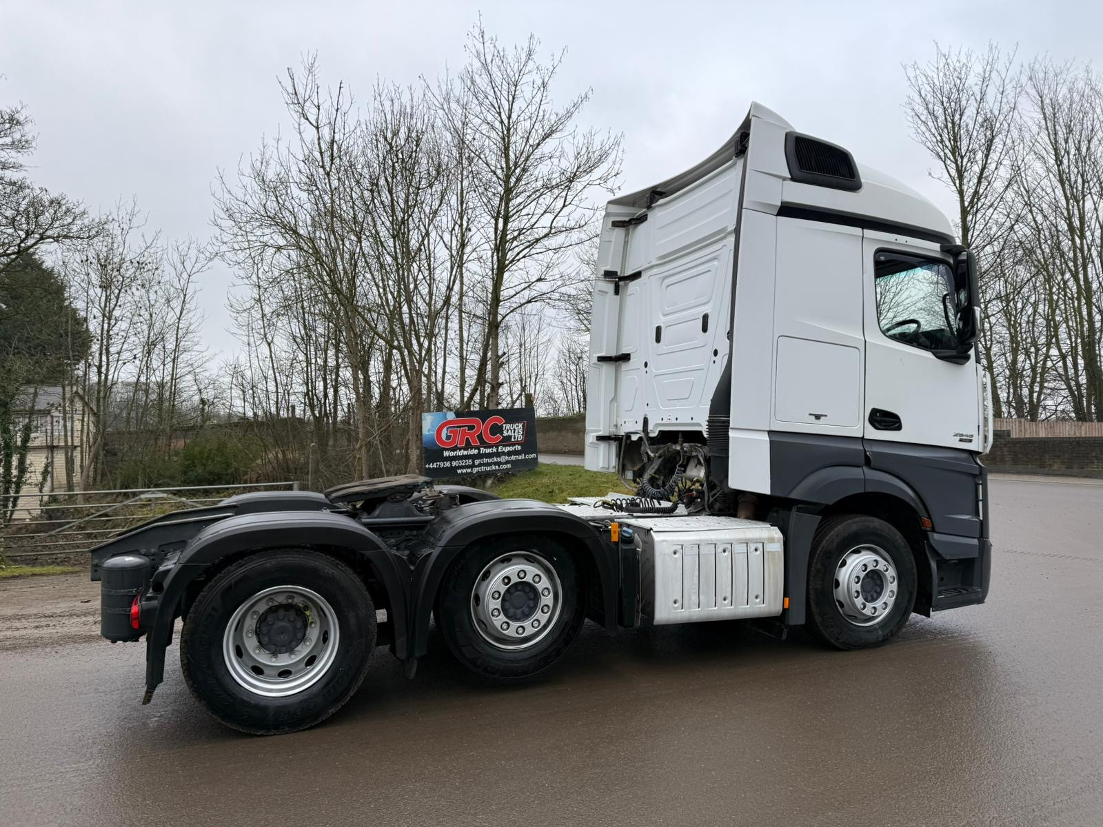 893b201b Aeee 4e25 9651 06791ace212d